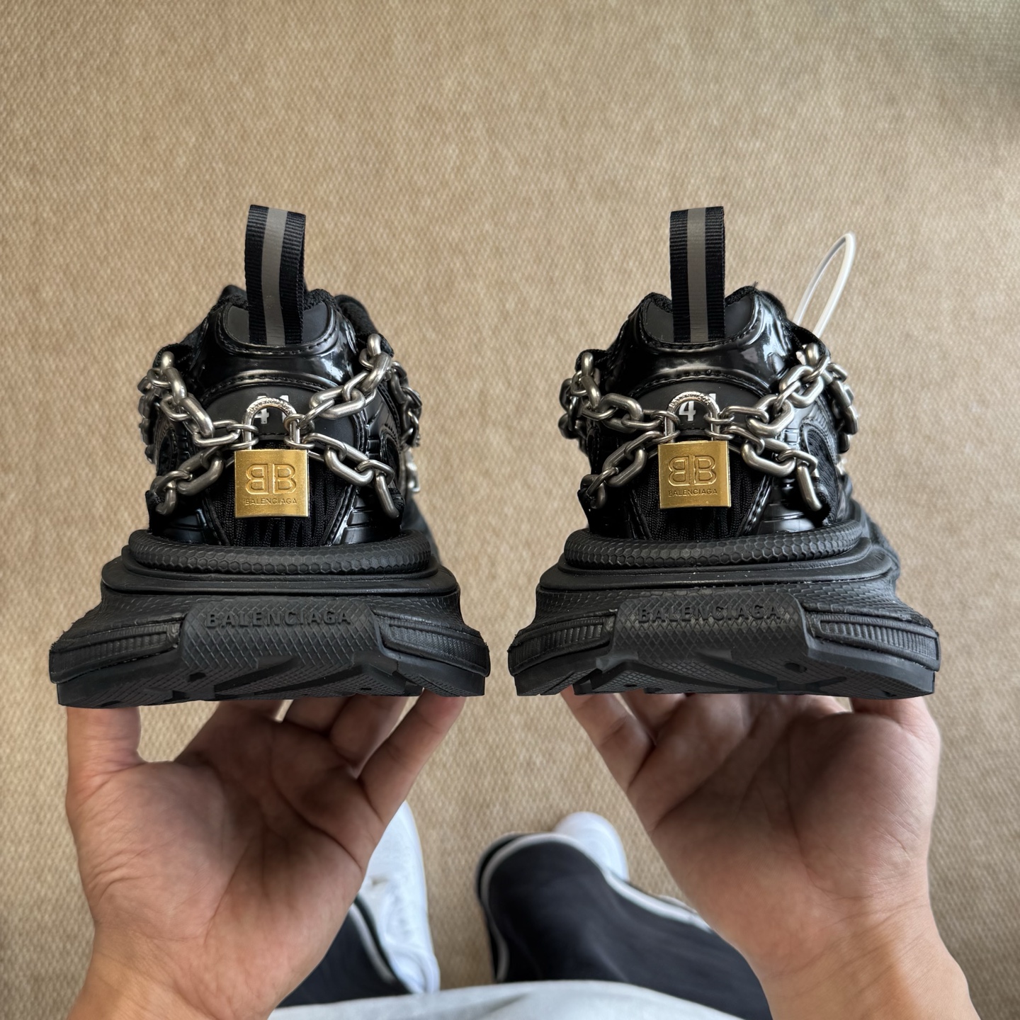 Balenciaga 巴黎世家 3XL链条挂锁 綁帶 网布 系带 做旧 低筒 老爹鞋 运动 复古板鞋 休闲鞋 男鞋 女鞋 黑色   825622W3XPL1882