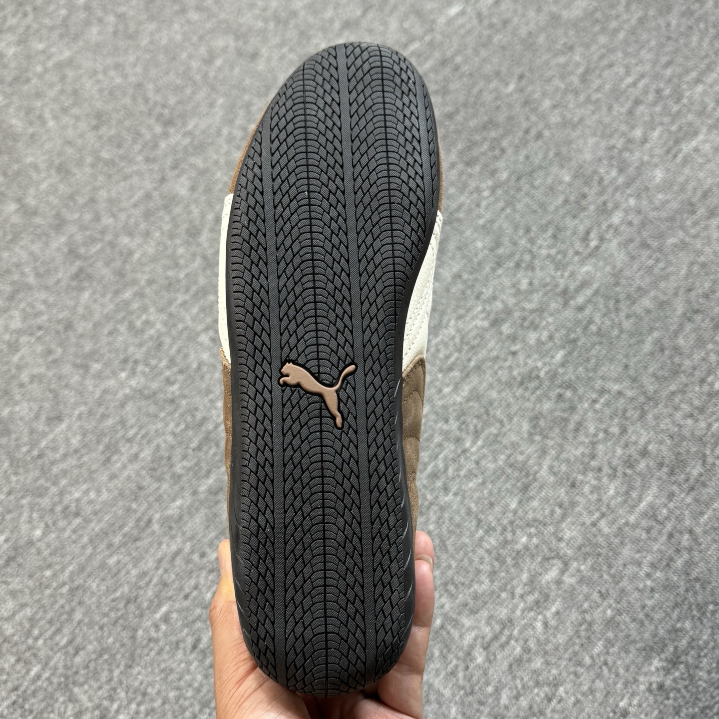 PUMA  Speedcat  圆头系带 二层绒面皮防滑耐磨 低筒 舒适时尚 赛车 跑步鞋 休闲鞋 波鞋 深棕 406329-31