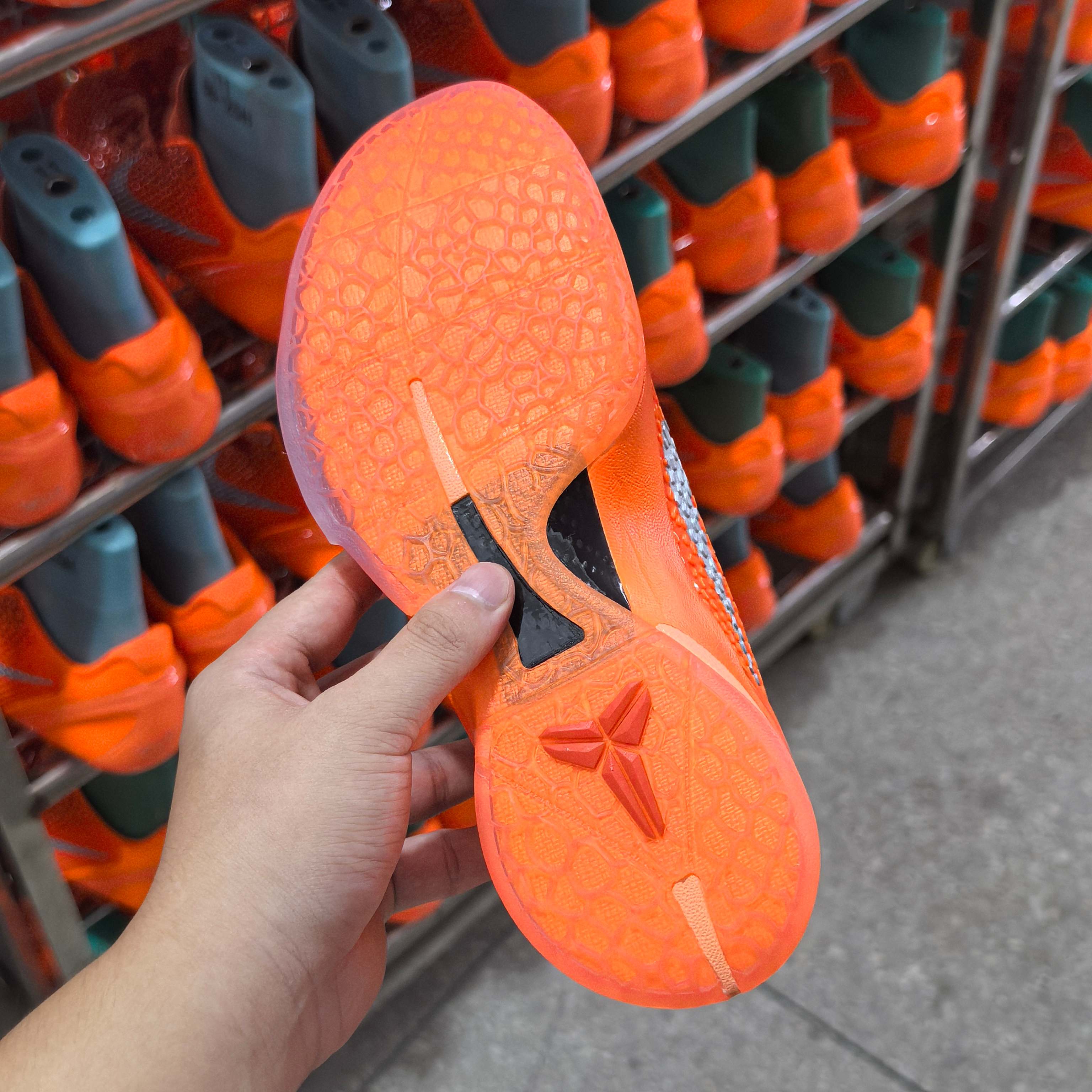 STAR S级 Kobe6 Total Orange 前掌Zoom Turbo 气垫 后掌EVA缓震 低筒 球鞋 籃球鞋 實戰鞋  真碳板 男鞋  波鞋  暴力橙  IH1871-800