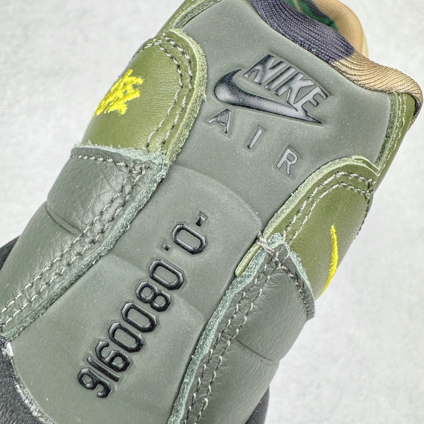 升级最终版 Corteiz Nike Air Max 95 Tour Yellow 低筒 网布防滑 运动鞋 休闲鞋 球鞋 男鞋 波鞋  橄榄绿 FB2709-300