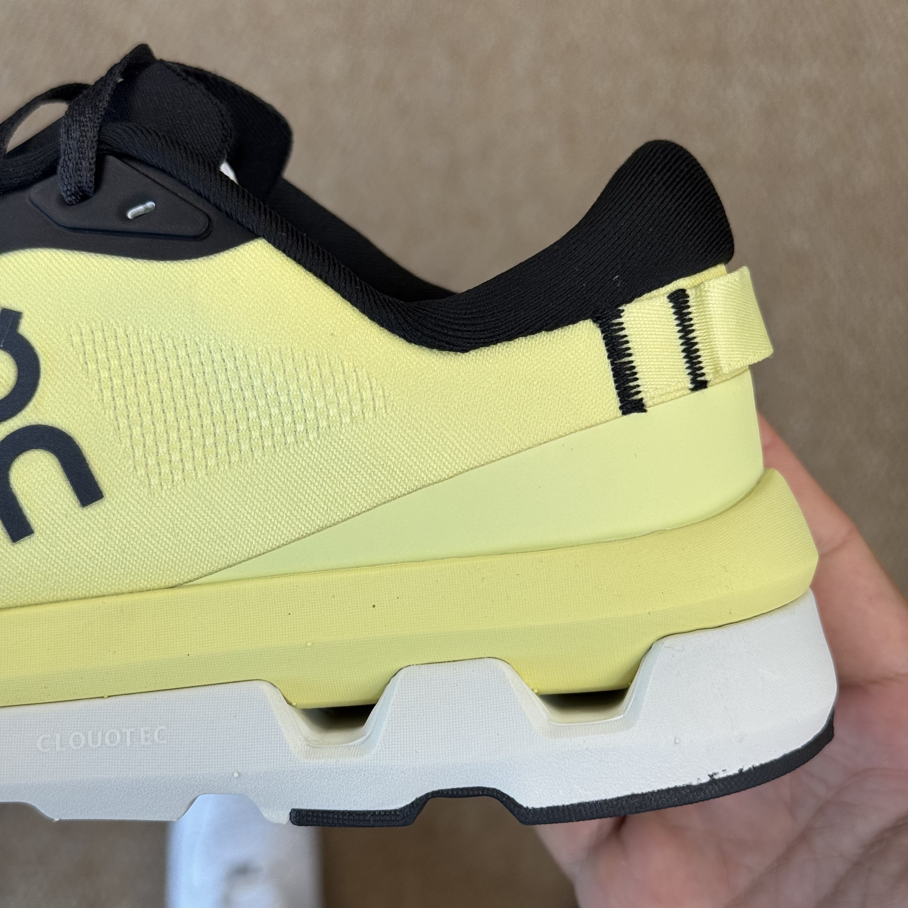 0n昂跑 Cloudzone 低筒 时尚舒适防滑耐磨  波鞋 跑步鞋 女款 男款 黄色B0 3MF10080137