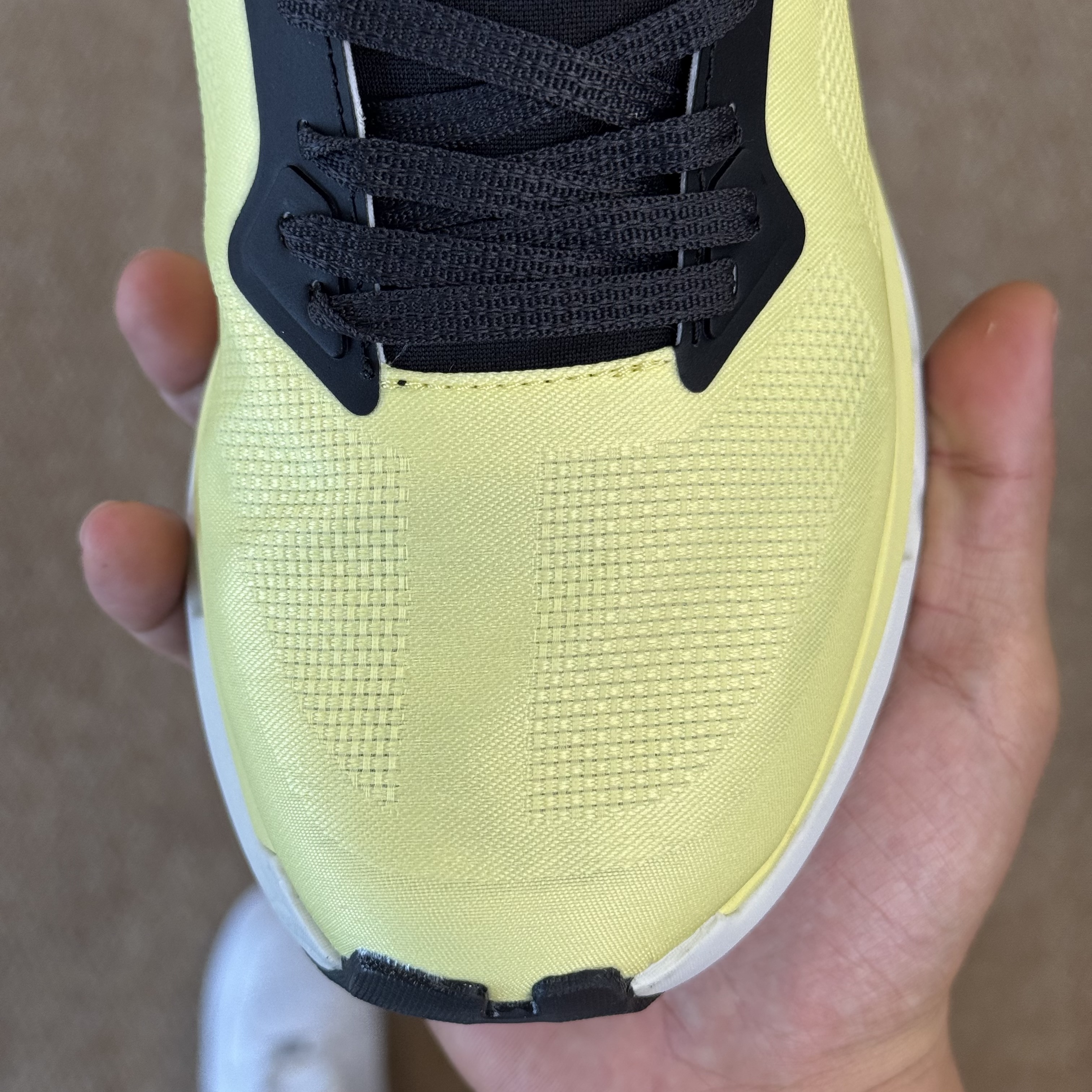 0n昂跑 Cloudzone 低筒 时尚舒适防滑耐磨  波鞋 跑步鞋 女款 男款 黄色B0 3MF10080137