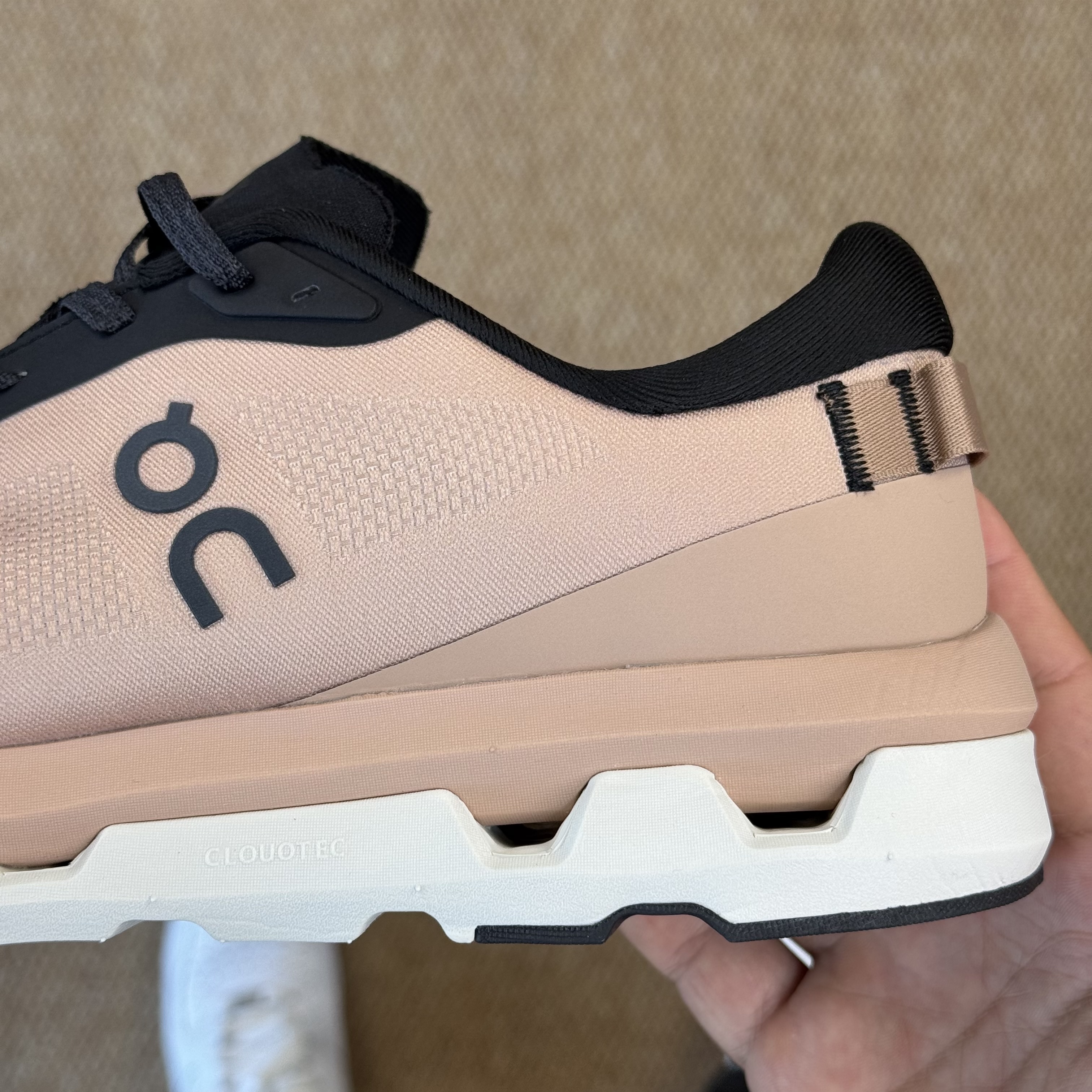 0n昂跑 Cloudzone 低筒 时尚舒适防滑耐磨  波鞋 跑步鞋 女款 男款 棕色B0 3WF10073296