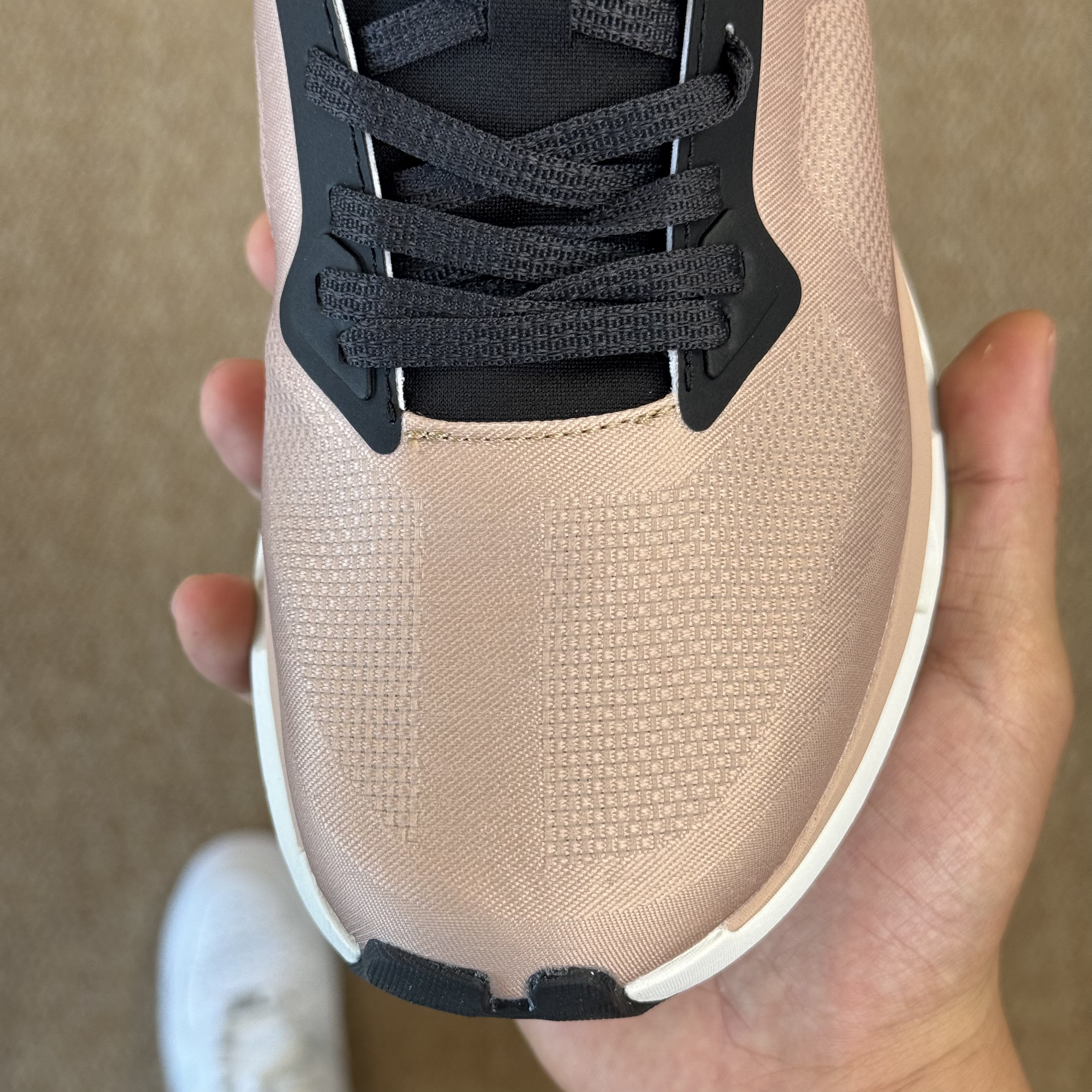 0n昂跑 Cloudzone 低筒 时尚舒适防滑耐磨  波鞋 跑步鞋 女款 男款 棕色B0 3WF10073296