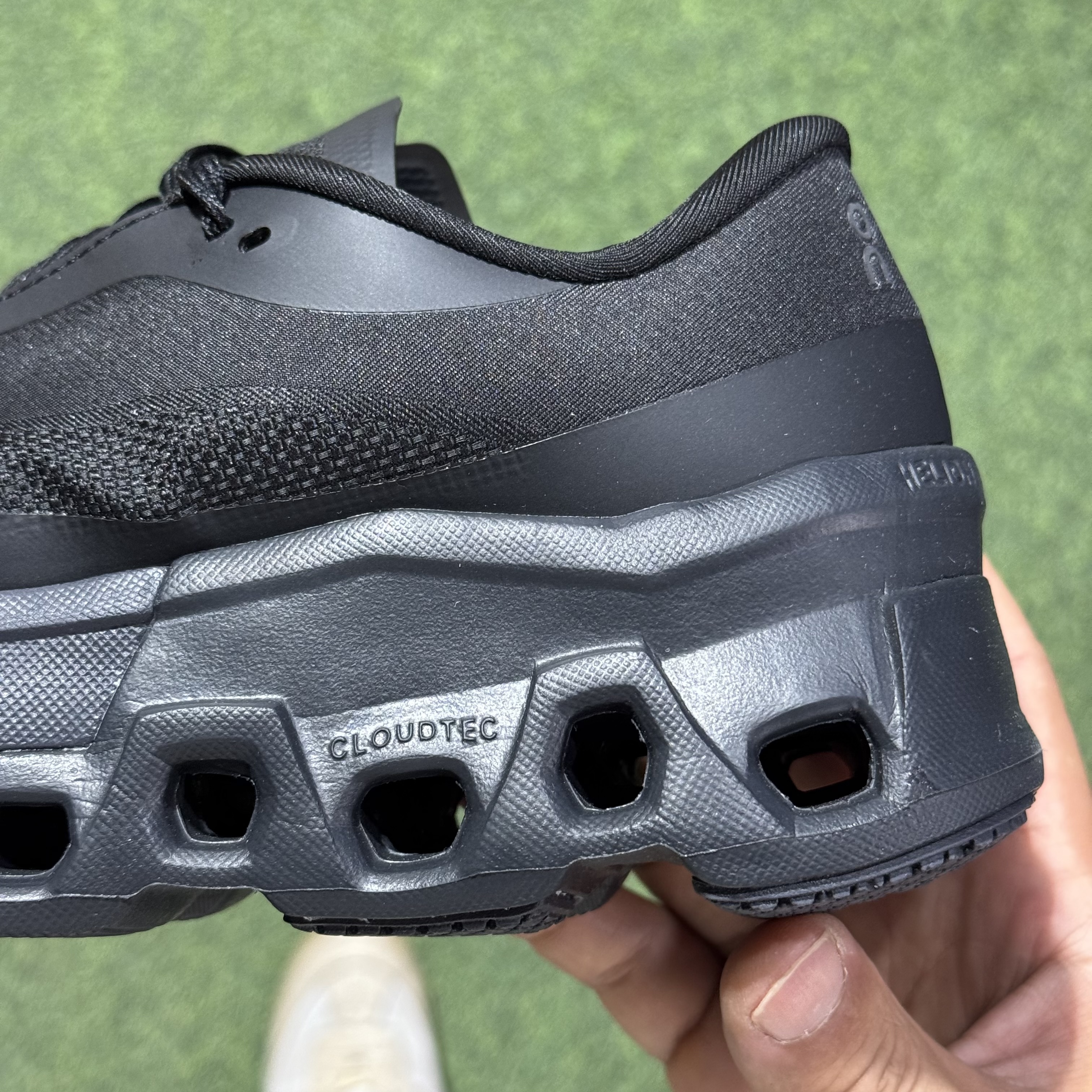 POST ARCHIVE FACTION (PAF)x On昂跑 Cloudmonster 2 CURRENT FORM 1.0  低筒 时尚舒适防滑耐磨  波鞋 跑步鞋 女款 男款 黑色 3WE10350761