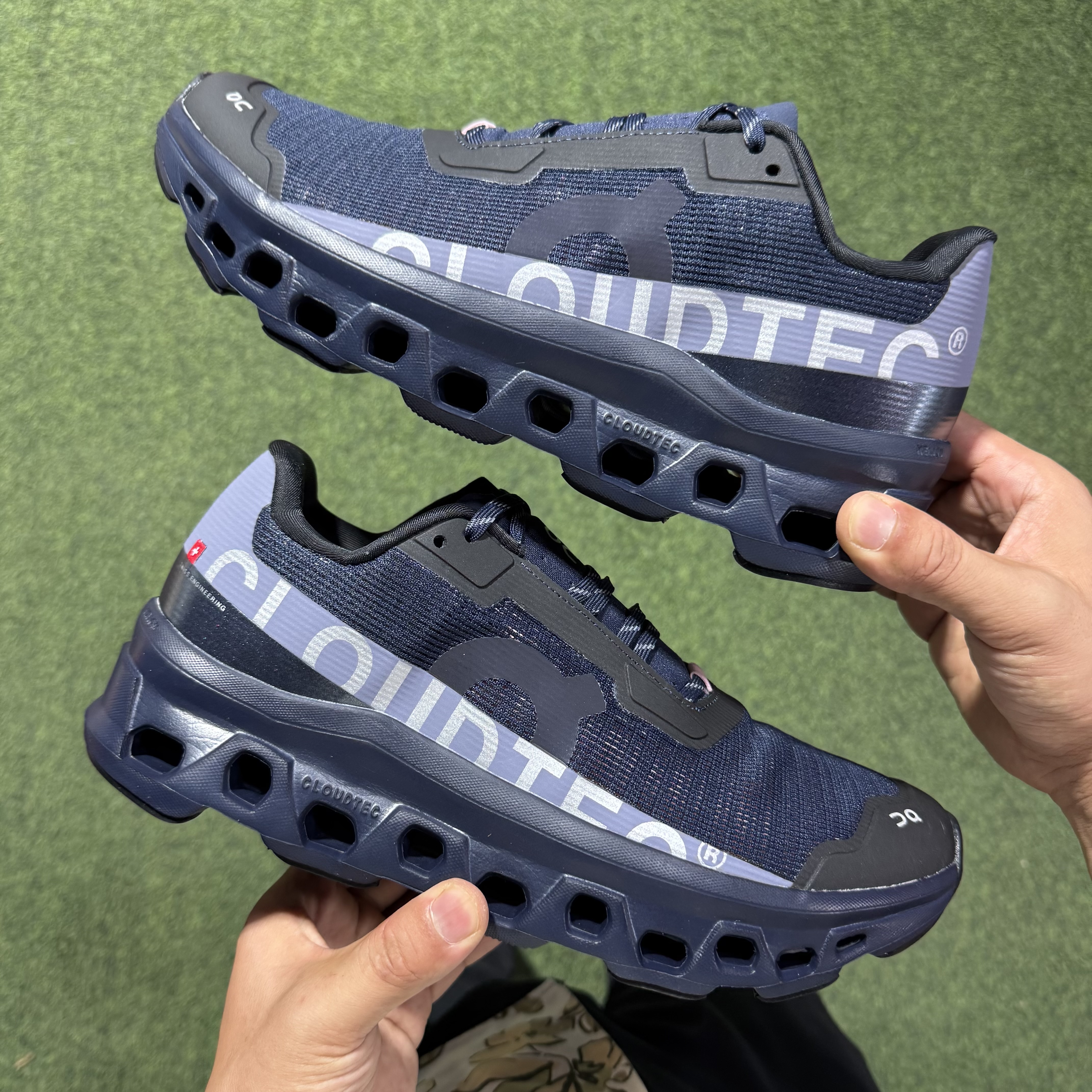   On昂跑 ATMOS Cloudmonster Void atmos 1 M 低筒 时尚舒适防滑耐磨  波鞋 跑步鞋 女款男款  蓝黑  3MF11044208