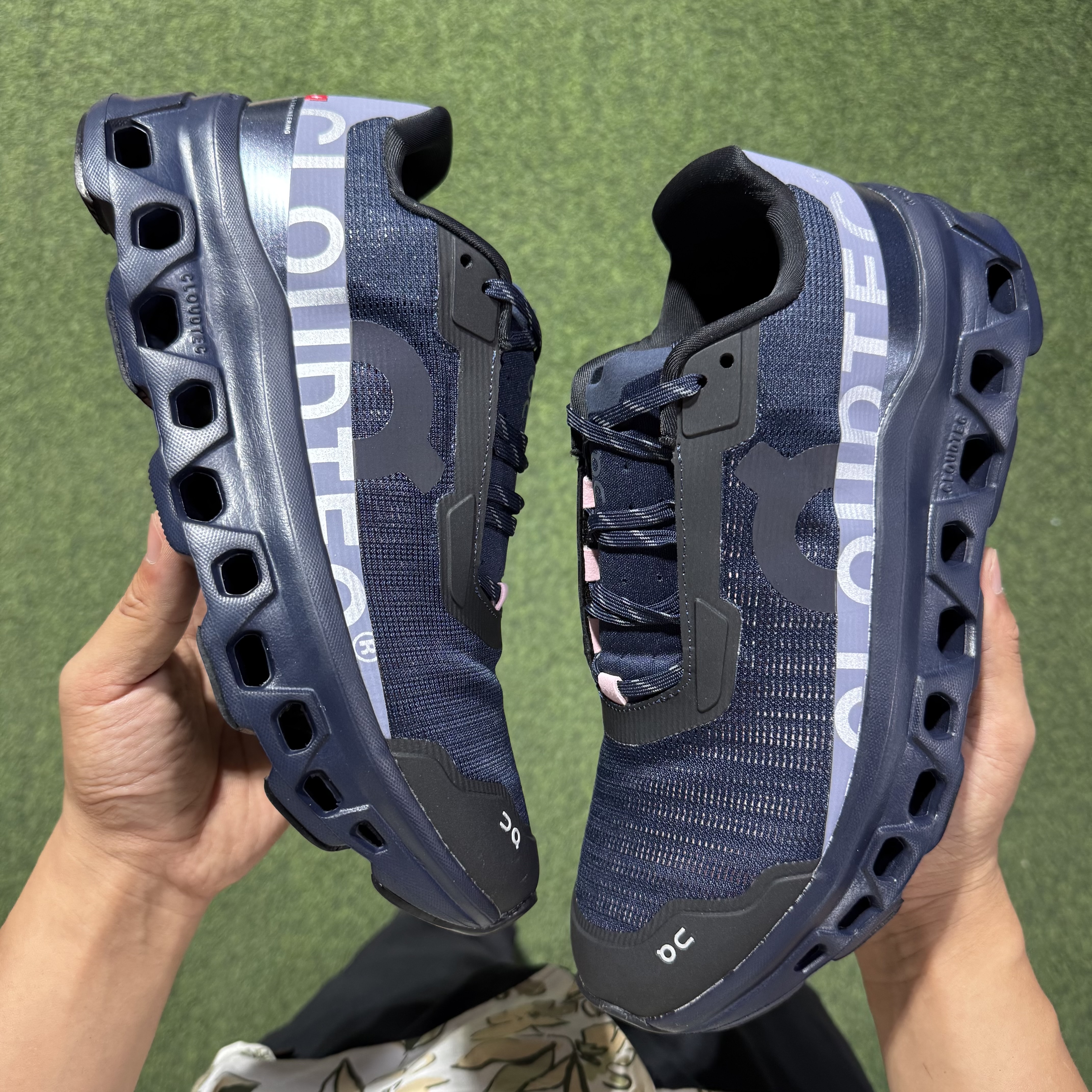   On昂跑 ATMOS Cloudmonster Void atmos 1 M 低筒 时尚舒适防滑耐磨  波鞋 跑步鞋 女款男款  蓝黑  3MF11044208