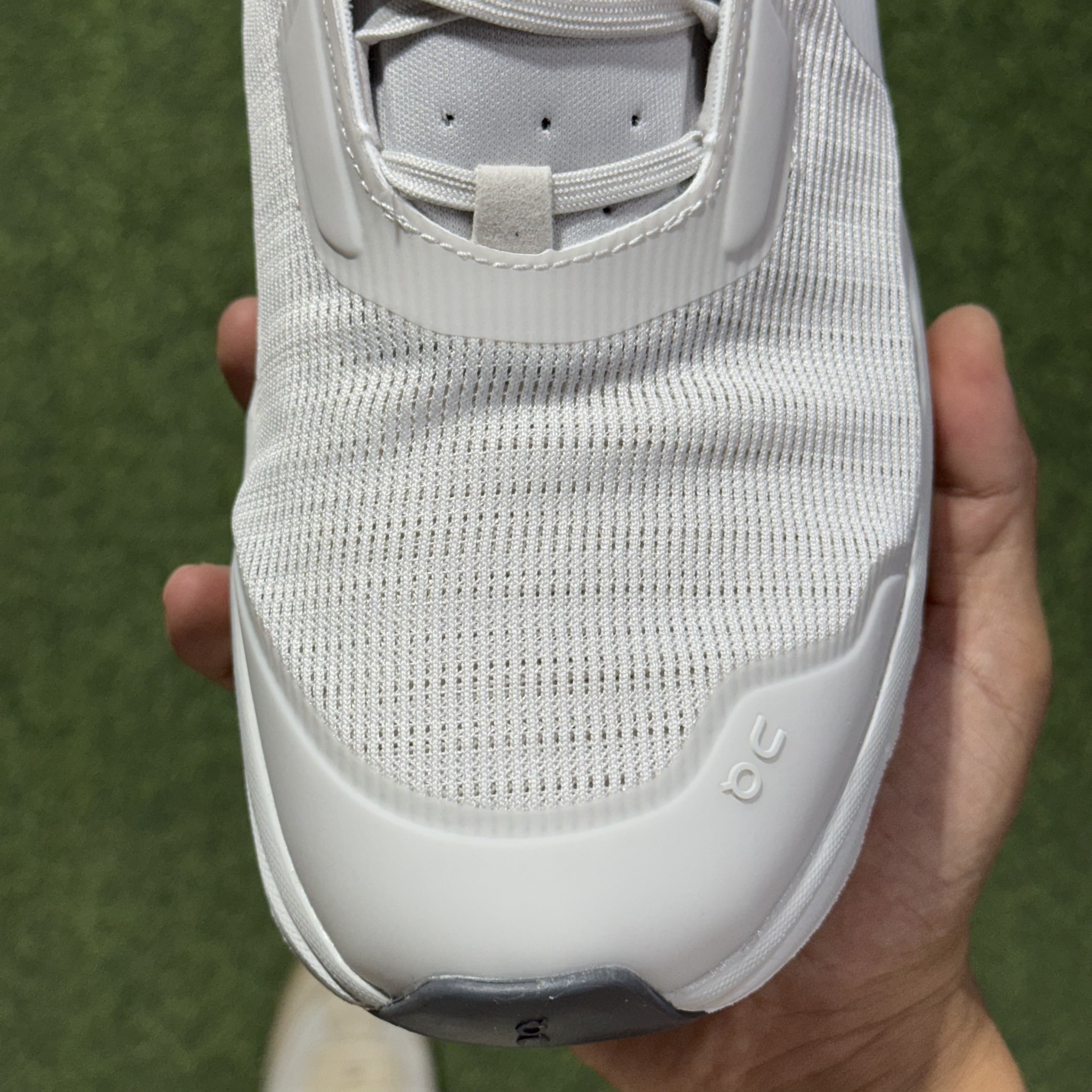 On昂跑  Cloudmonster Void atmos 1 M 低筒 时尚舒适防滑耐磨  波鞋 跑步鞋 女款男款  白色 3WF10493045