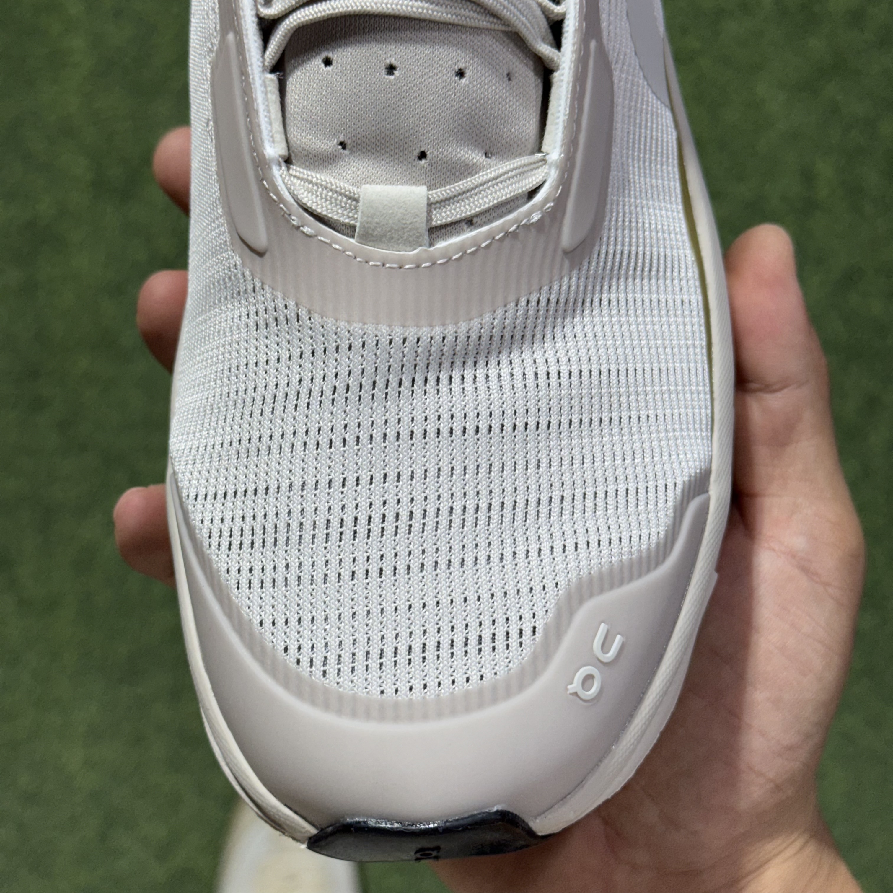 On昂跑  Cloudmonster Void atmos 1 M 低筒 时尚舒适防滑耐磨  波鞋 跑步鞋 女款男款  米绿色 3MF10673352