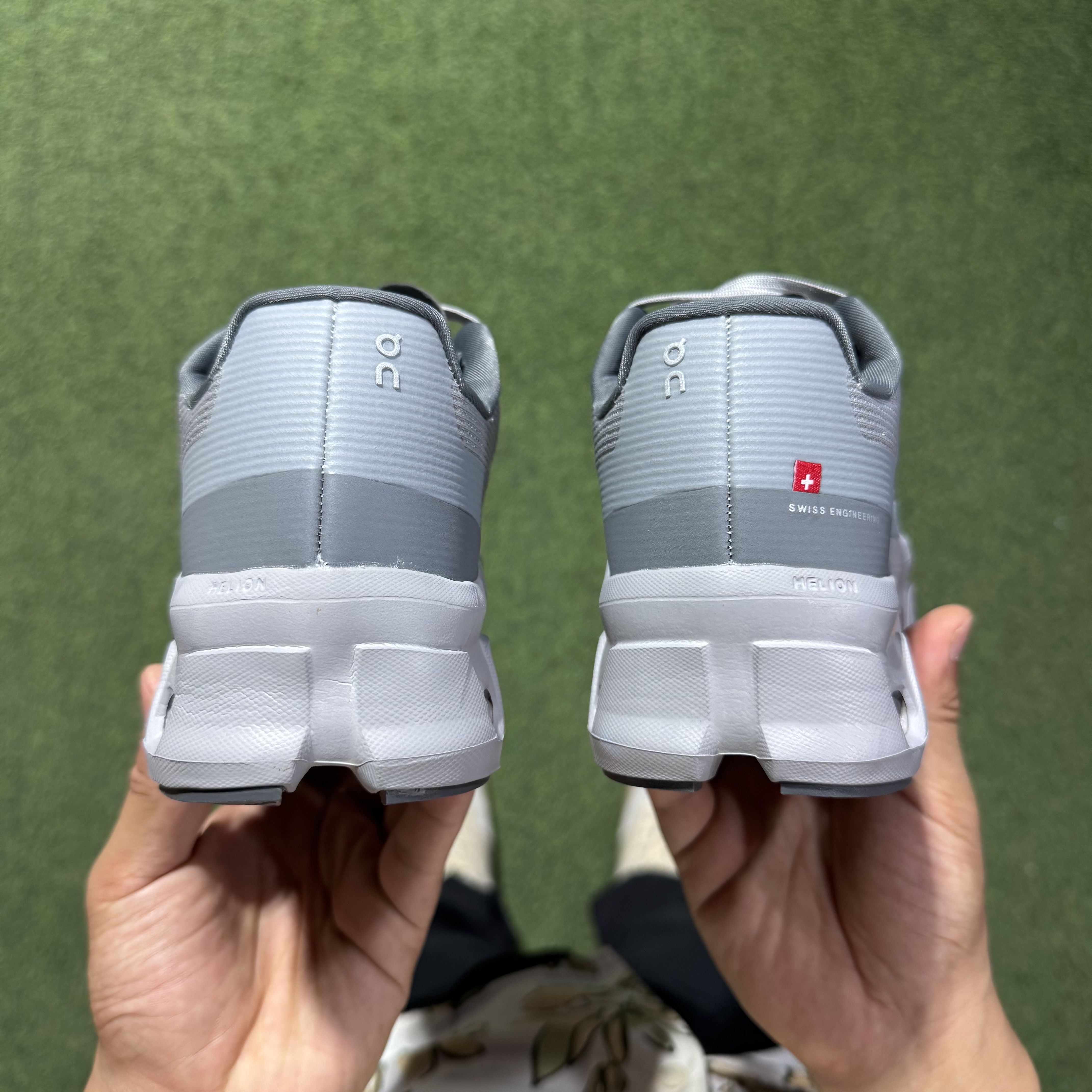 On昂跑 ATMOS Cloudmonster Void atmos 1 M 低筒 时尚舒适防滑耐磨  波鞋 跑步鞋 女款男款  灰色 3MF10671014