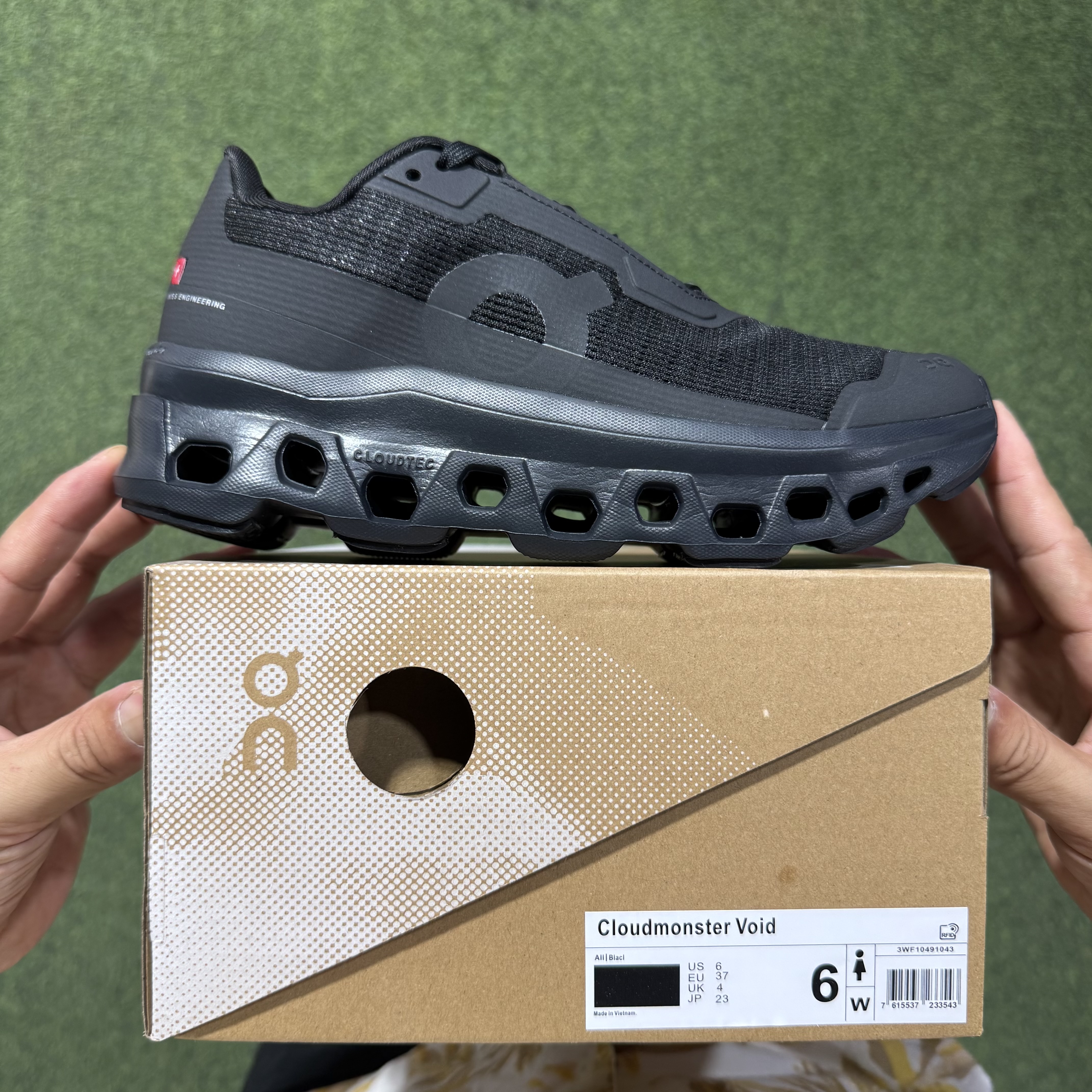 On昂跑 Cloudmonster Void atmos 1 M 低筒 时尚舒适防滑耐磨  波鞋 跑步鞋 女款男款  黑武士 3MD11770485