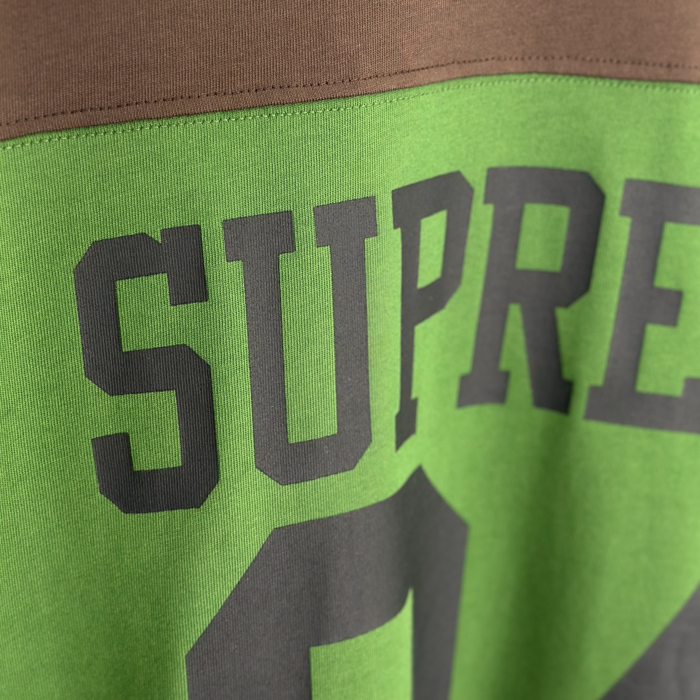 Supreme SS25 WEEK8 Split S/S Footbal Top 拼接图案 95  圆领休闲 印花短袖 T恤   黑色 绿色 SUP-SS25-157