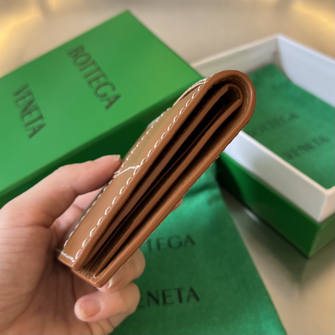 BV 葆蝶 四格 CASSETTE Intreccio编织 牛皮革 短夹 长夹 钱包 男款 黑B5 743004V39K11039 743004V39K12632