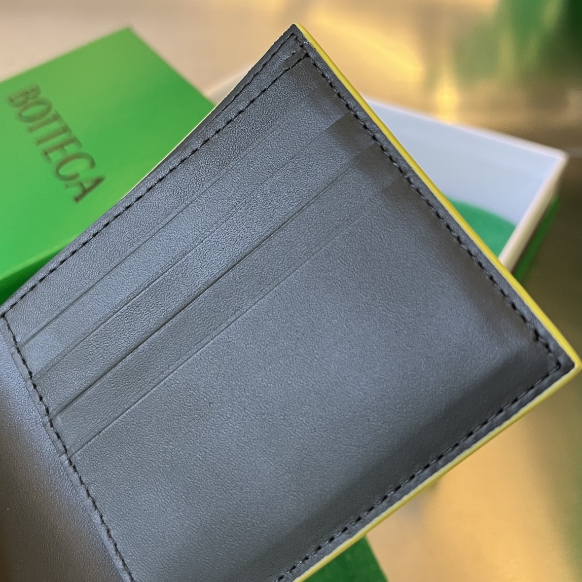 BV 葆蝶 编织双折 双面色 Intrecciato 牛皮革 短夹 长夹 钱包 男款 黄色B5 605721VCPQ63502