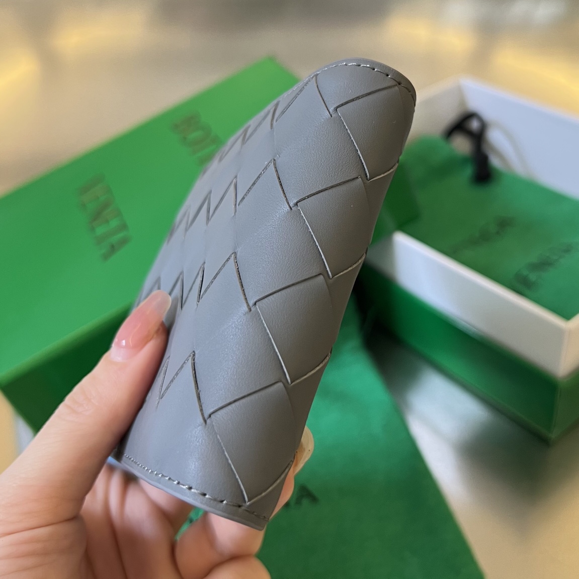 BV 葆蝶 编织双折 双面色 Intrecciato 牛皮革 短夹 长夹 钱包 男款  B5 墨水瓶/淡蓝色 605721VCPQ61249