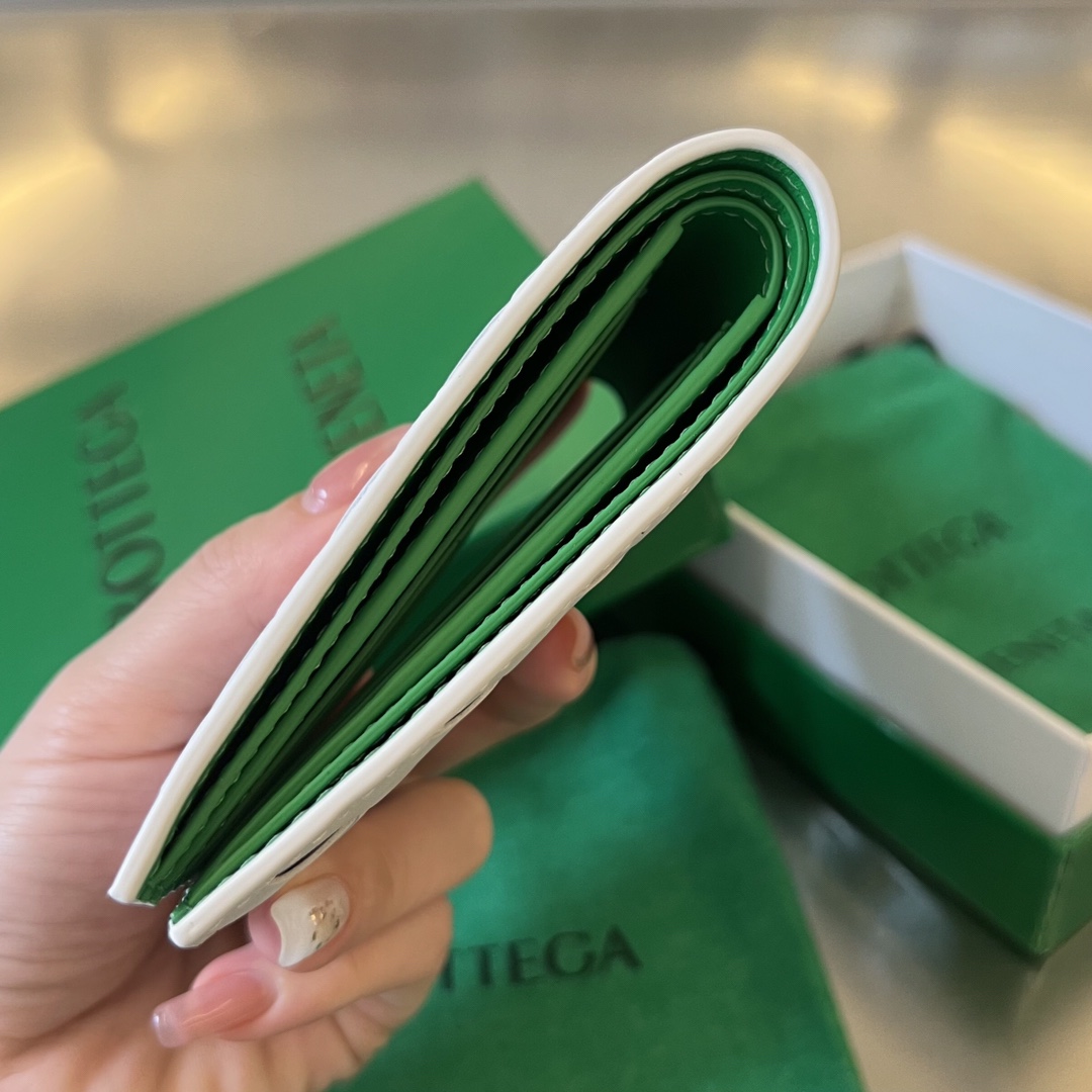 BV 葆蝶 编织双折 双面色 Intrecciato 牛皮革 短夹 长夹 钱包 男款  B5白绿605721VCPQ69037