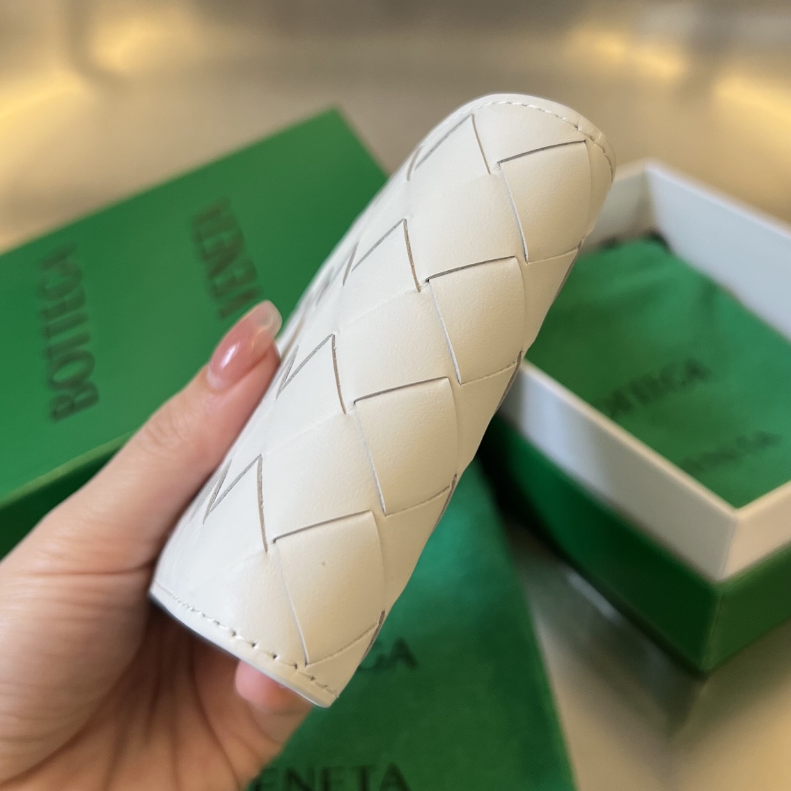 BV 葆蝶 编织双折 双面色 Intrecciato 牛皮革 短夹 长夹 钱包 男款  B5白绿605721VCPQ69037