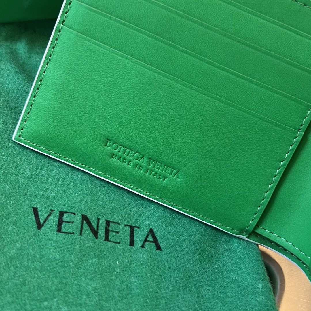 BV 葆蝶 编织双折 双面色 Intrecciato 牛皮革 短夹 长夹 钱包 男款  B5白绿605721VCPQ69037