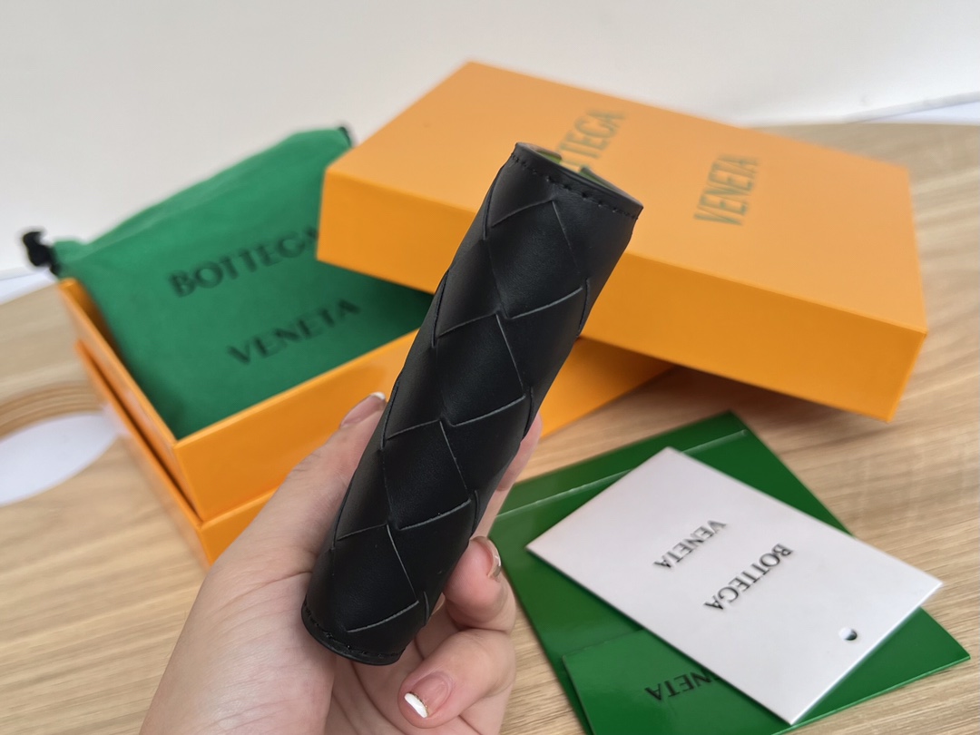 BV 葆蝶 编织双折 双面色 Intrecciato 牛皮革 短夹 长夹 钱包 男款  B5黑色拼草色 749412VCPQ61027