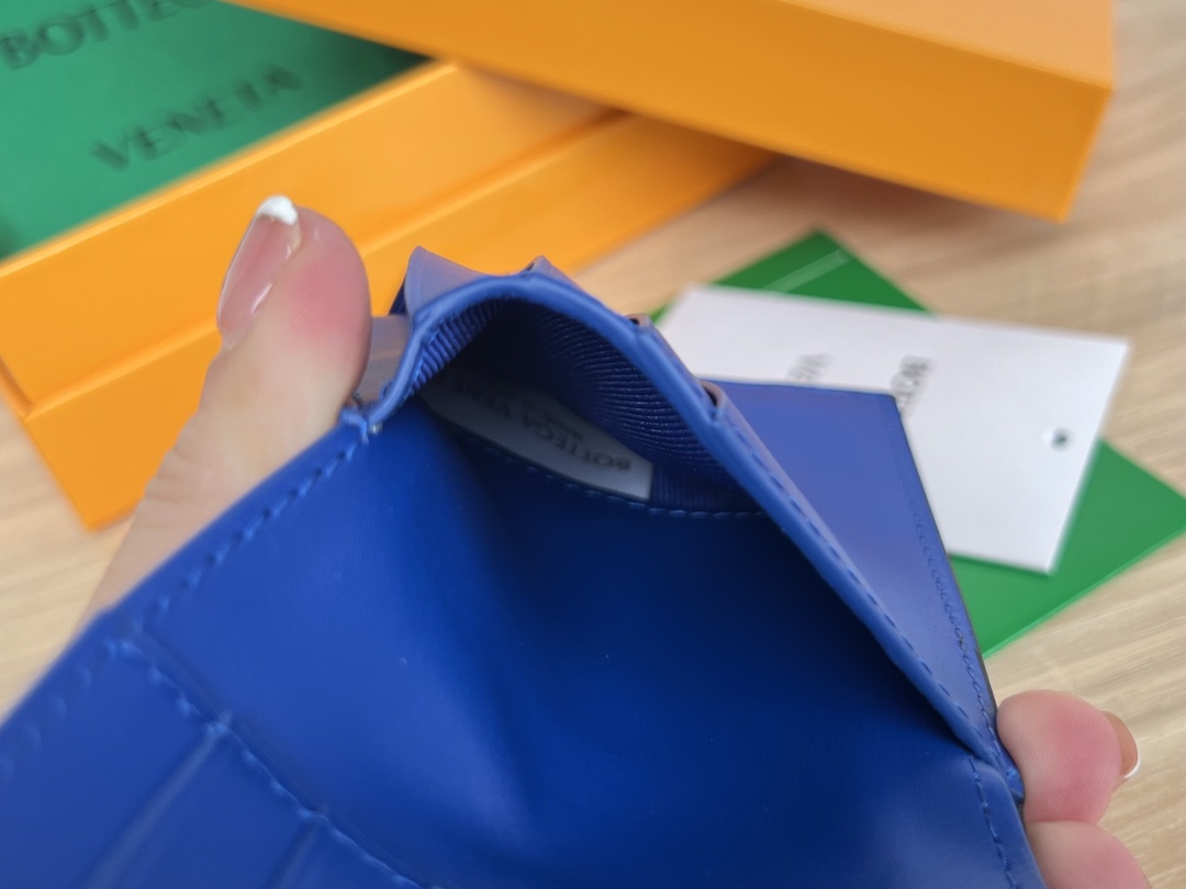 BV 葆蝶 编织双折 双面色 Intrecciato 牛皮革 短夹 长夹 钱包 男款  B5黑蓝 749412 