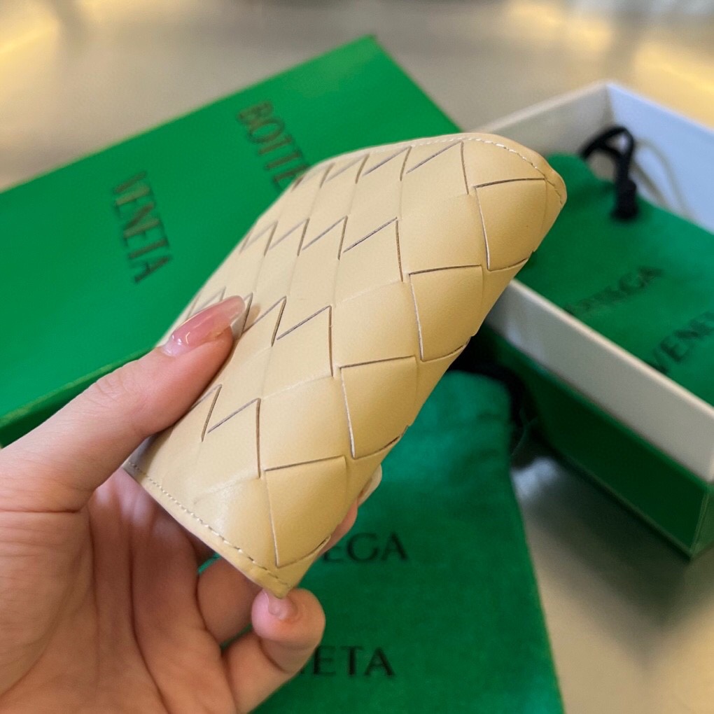 BV 葆蝶 编织双折 Intrecciato 牛皮革 短夹 长夹 钱包 男款  B5燕麦色 605721VCPQ49762