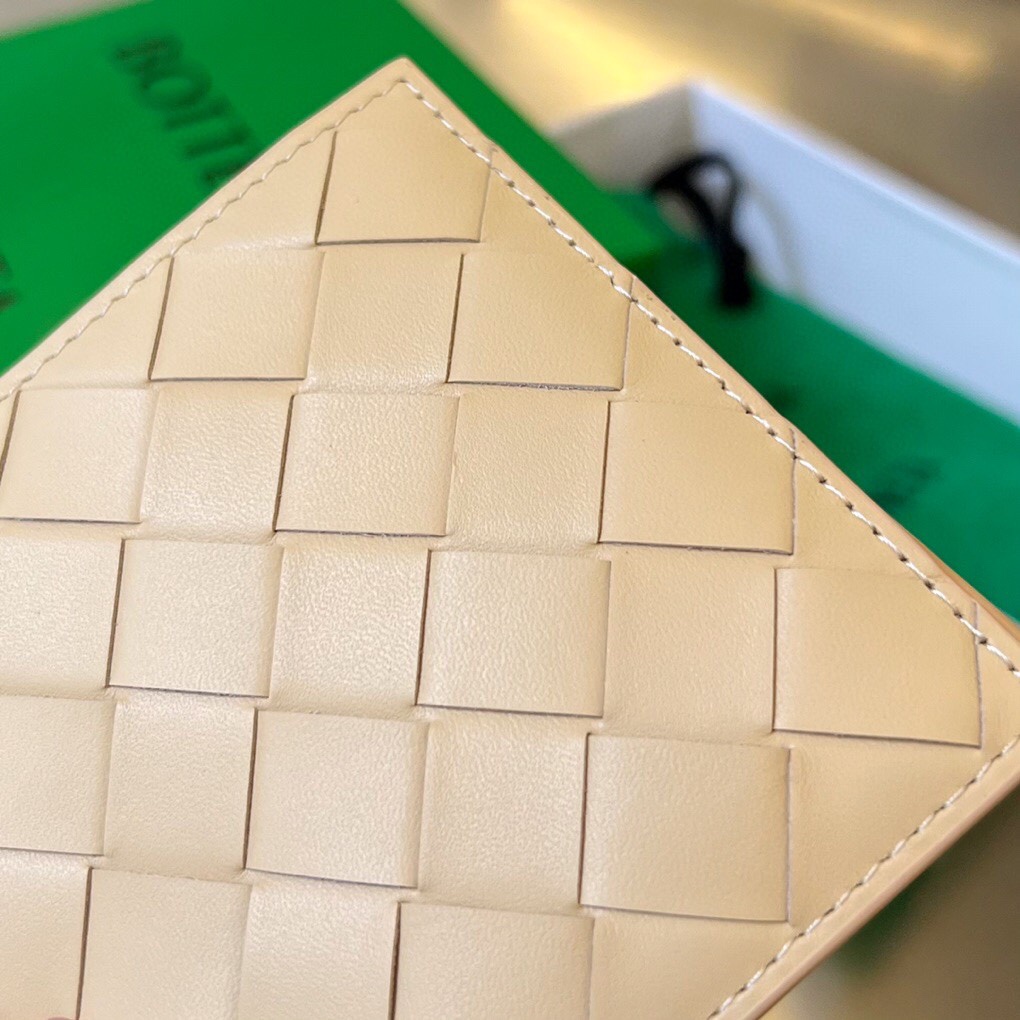 BV 葆蝶 编织双折 Intrecciato 牛皮革 短夹 长夹 钱包 男款  B5燕麦色 605721VCPQ49762