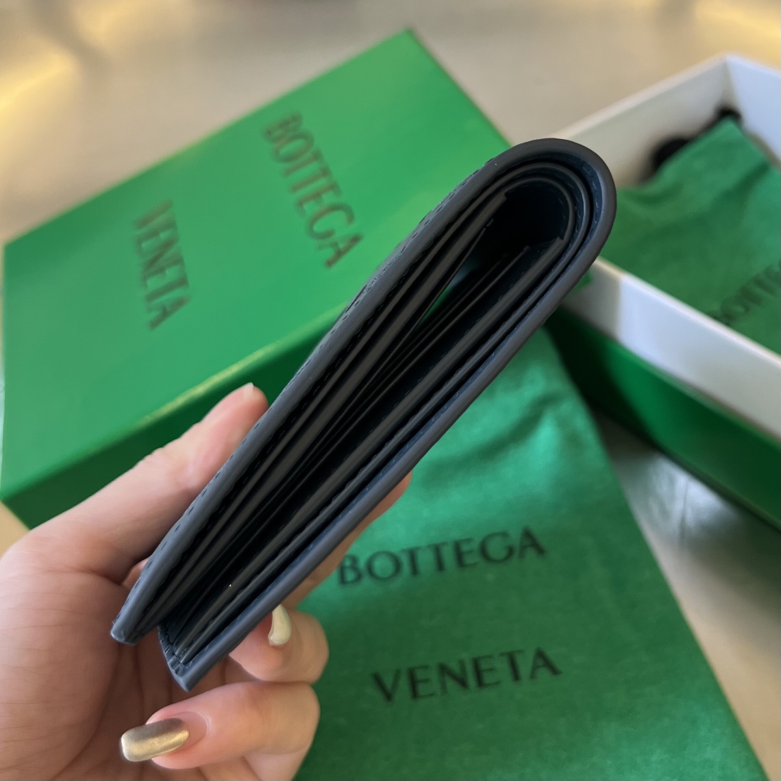 BV 葆蝶 编织双折 Intrecciato 牛皮革 短夹 长夹 钱包 男款  B5海军蓝 743211VCPQ48838