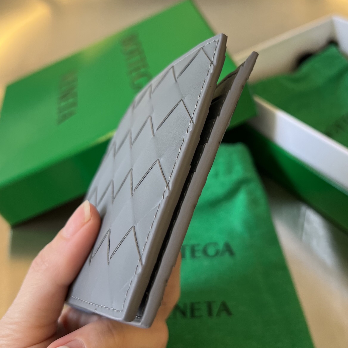 BV 葆蝶 编织双折 Intrecciato 牛皮革 短夹 长夹 钱包 男款  B5灰色 605721VCPQ41242