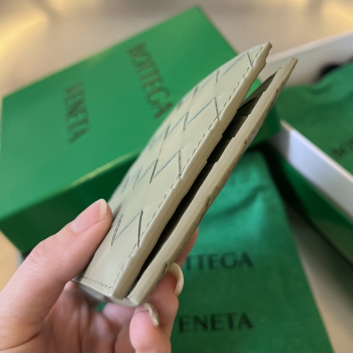 BV 葆蝶 编织双折 Intrecciato 牛皮革 短夹 长夹 钱包 男款  B5洞石绿 605721VCPQ42919