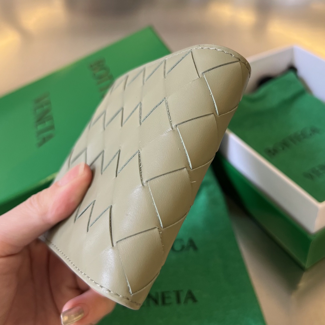 BV 葆蝶 编织双折 Intrecciato 牛皮革 短夹 长夹 钱包 男款  B5洞石绿 605721VCPQ42919