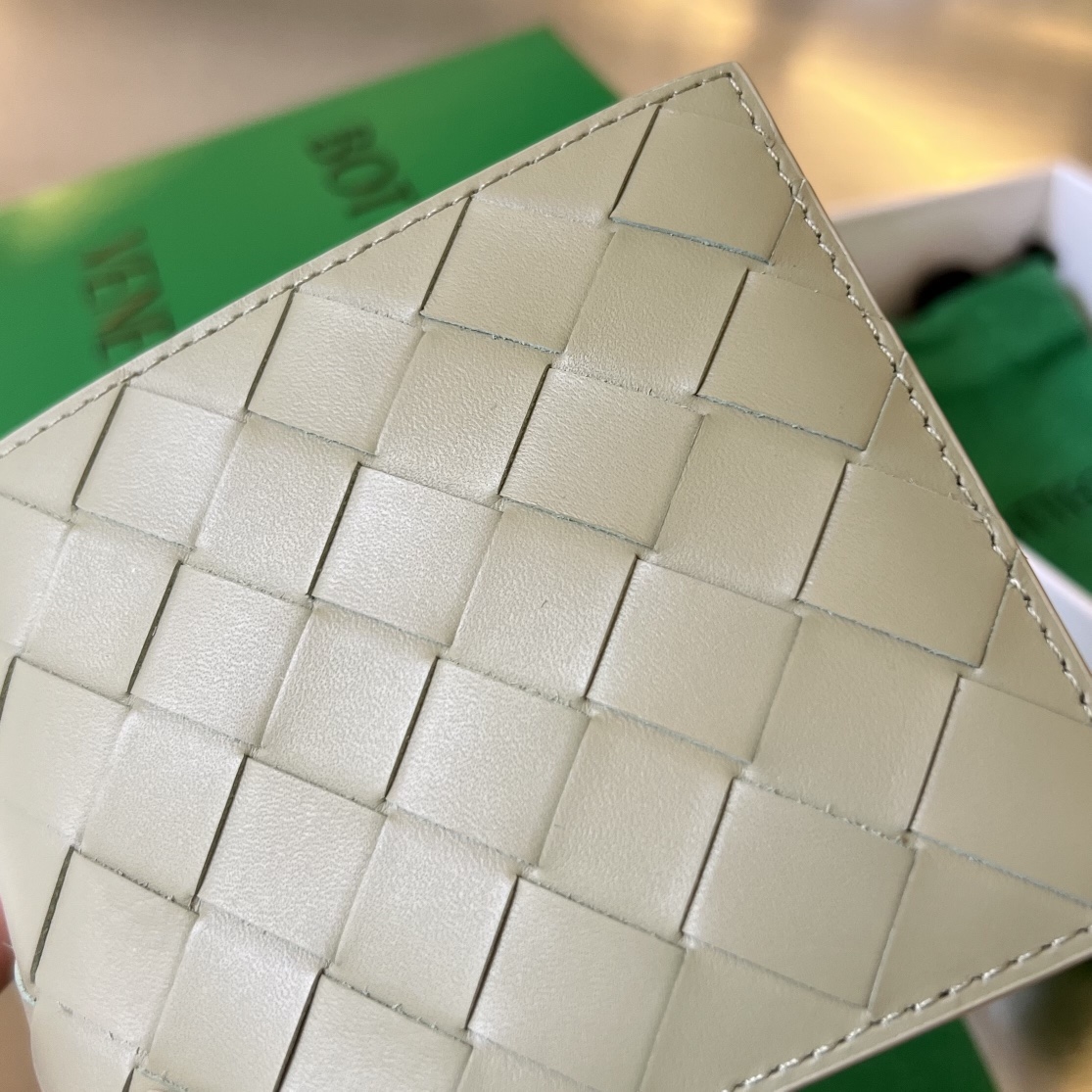 BV 葆蝶 编织双折 Intrecciato 牛皮革 短夹 长夹 钱包 男款  B5洞石绿 605721VCPQ42919