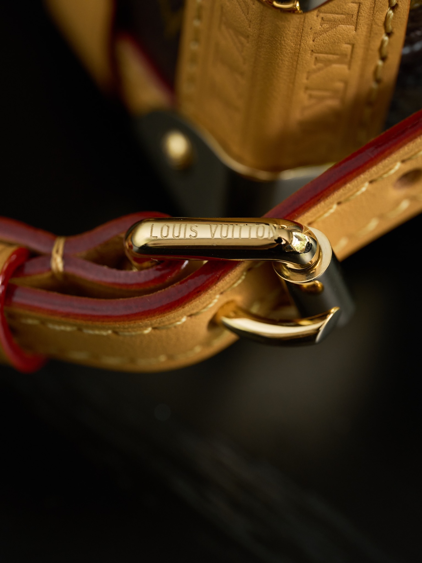  LOUIS VUITTON 路易威登 LV Side Trunk 谷爱凌 可拆卸肩带 LV牛皮革 斜挎包 单肩包 双肩包 水桶 手提包 褐色 M46358