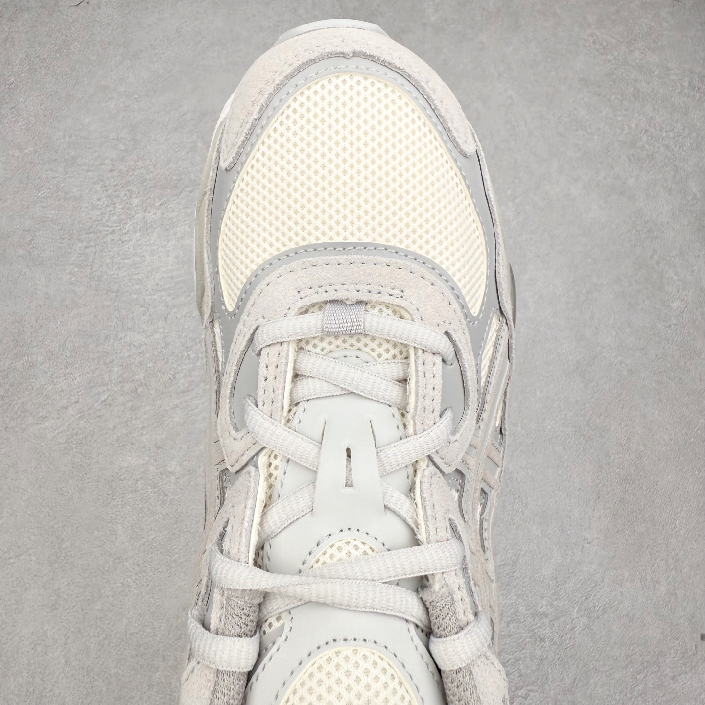 新版  ASICS GEL-NYC  亚瑟士 低筒 减震 户外 运动鞋 跑步鞋  休闲鞋 板鞋 男女同款波鞋   灰白 1203A663101