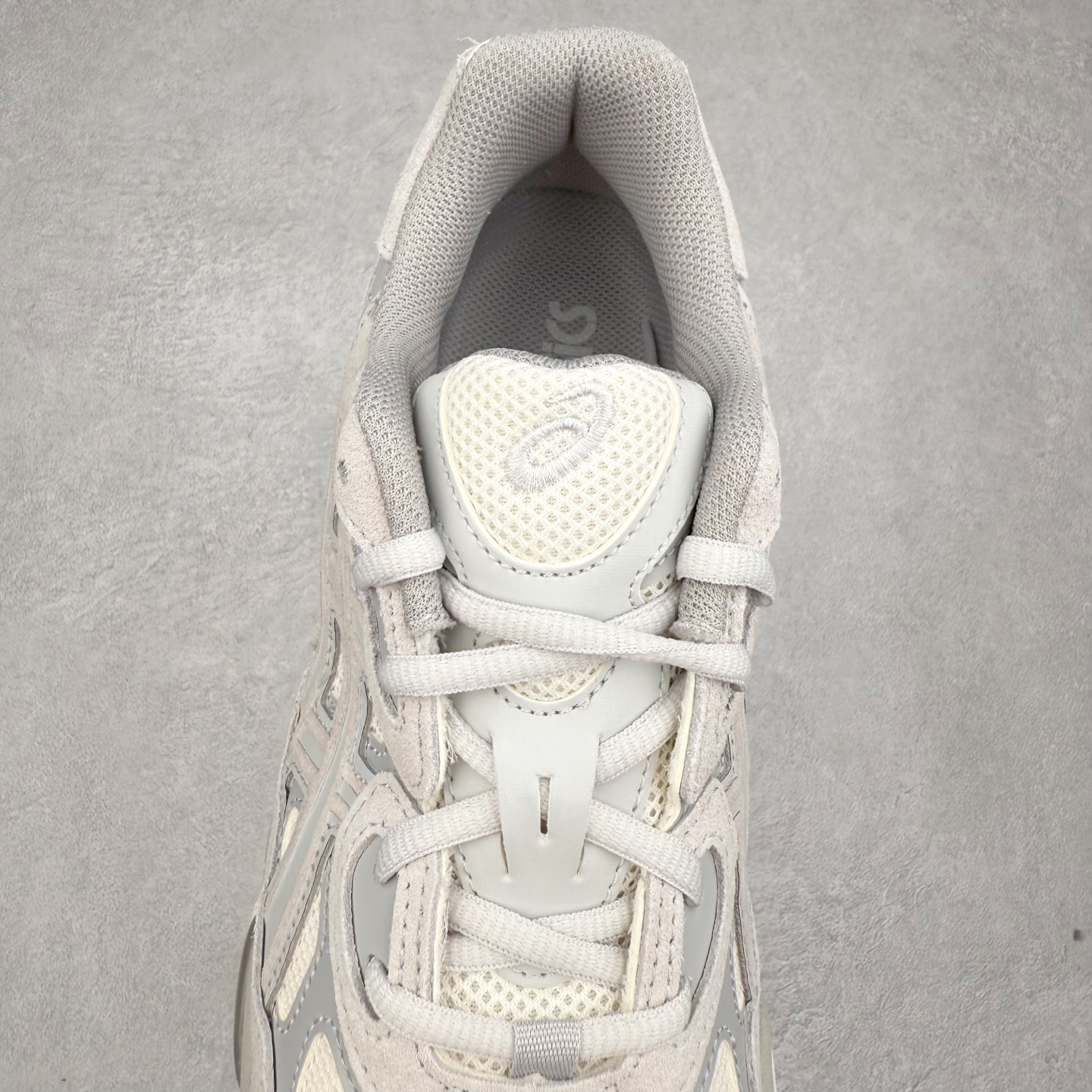 新版  ASICS GEL-NYC  亚瑟士 低筒 减震 户外 运动鞋 跑步鞋  休闲鞋 板鞋 男女同款波鞋   灰白 1203A663101