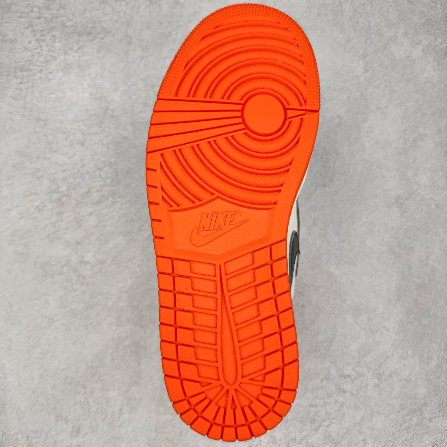 AIR JORDAN 1 HIGH AJ1  高筒 球鞋 休閒鞋 板鞋 波鞋 潮鞋 男鞋女鞋 2025扣碎 DZ5485-008