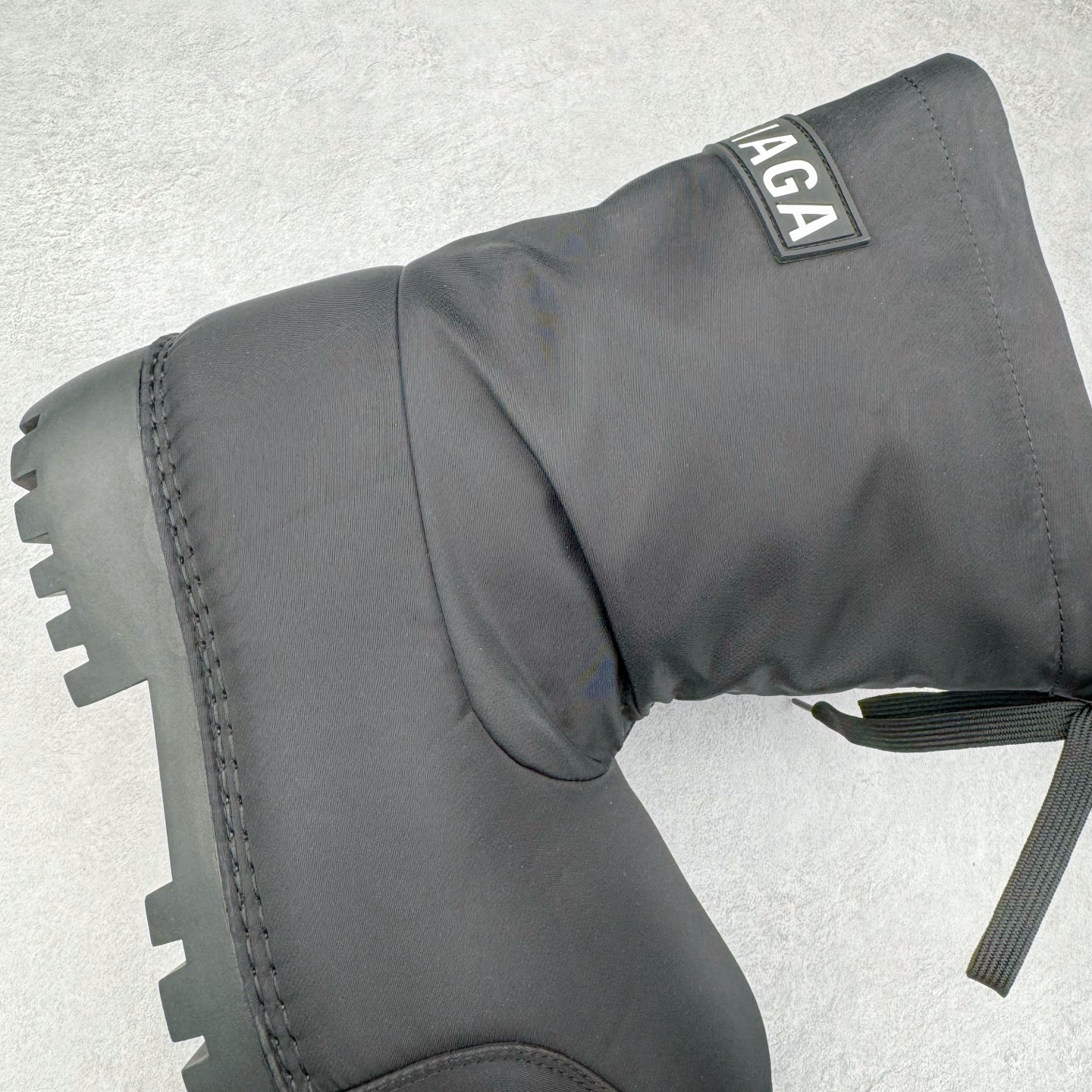 Balenciaga FW24 SKIWEAR 巴黎世家 雪地靴 系带  中筒 老爹鞋 运动 复古板鞋 休闲鞋 男鞋 女鞋 黑色 780558W4SA11000