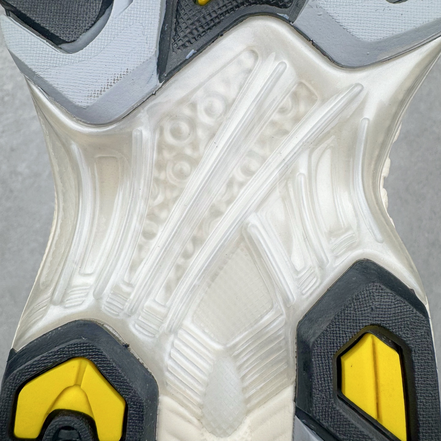 jjjjound ASICS GEL-KAYANO K14 亚瑟士  低筒 减震 户外机能 运动鞋 跑步鞋  休闲鞋 板鞋 波鞋 男女同款 白银黑 1203A961-100