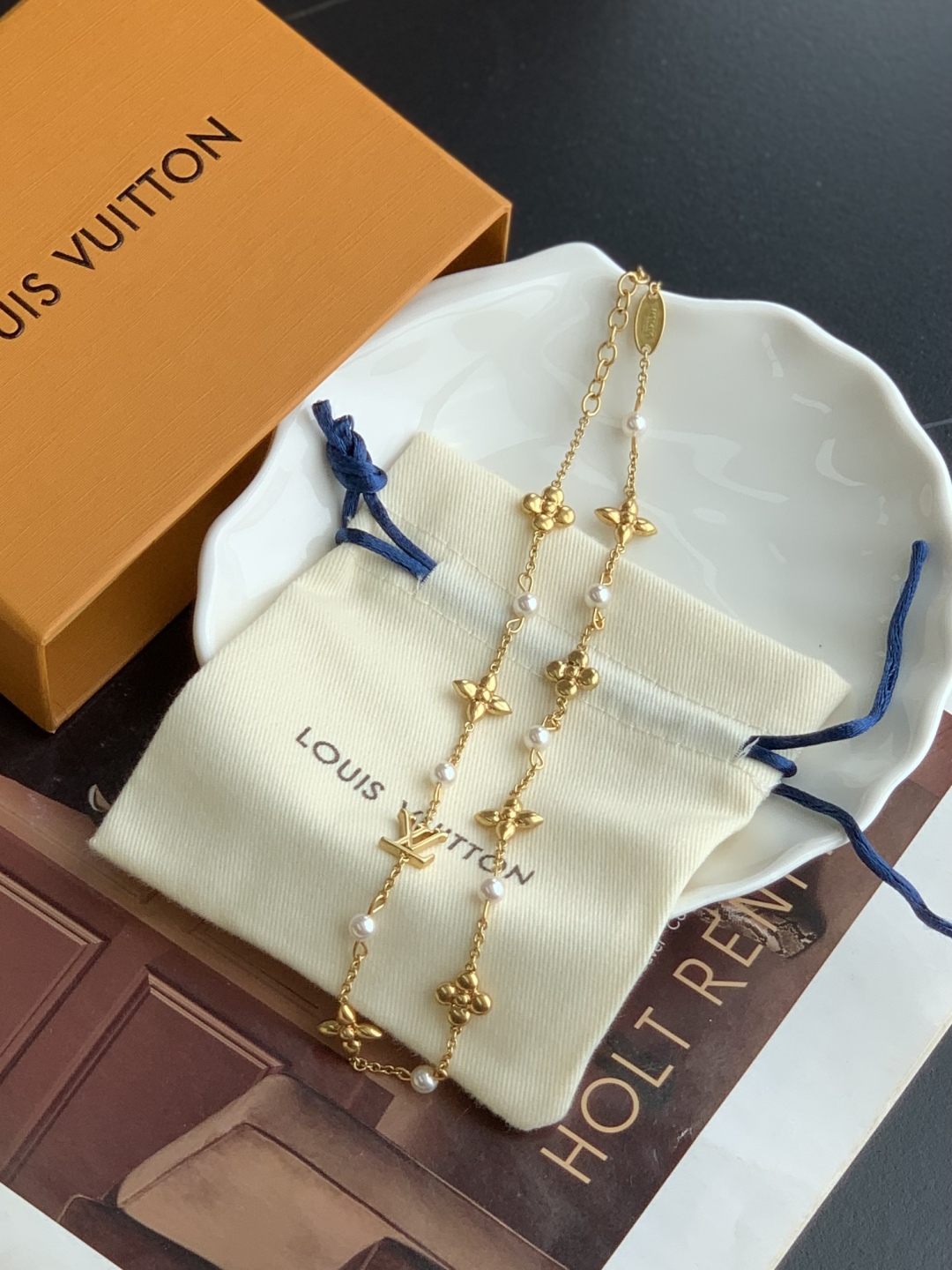 LV Monogram 字母花卉装饰 金属 树脂 珍珠 项链 女款 46CM  M01610金色