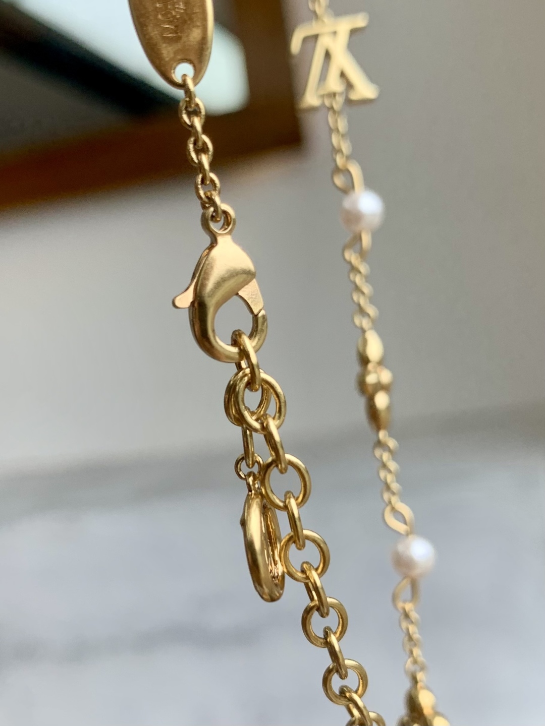 LV Monogram 字母花卉装饰 金属 树脂 珍珠 项链 女款 46CM  M01610金色