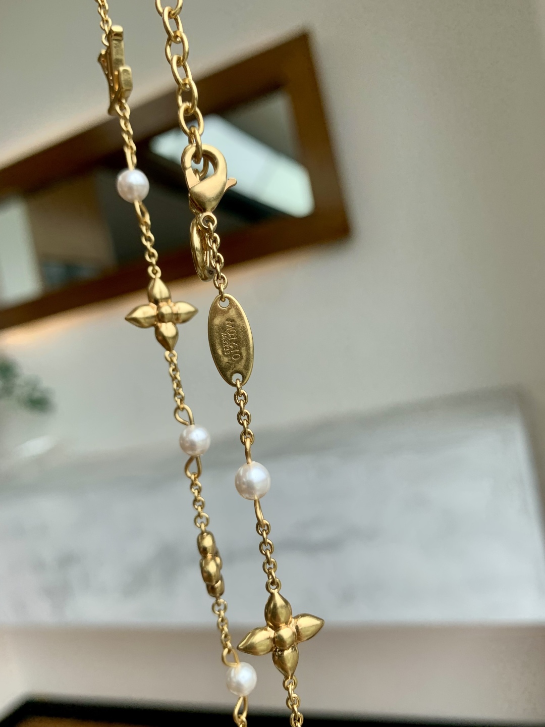 LV Monogram 字母花卉装饰 金属 树脂 珍珠 项链 女款 46CM  M01610金色