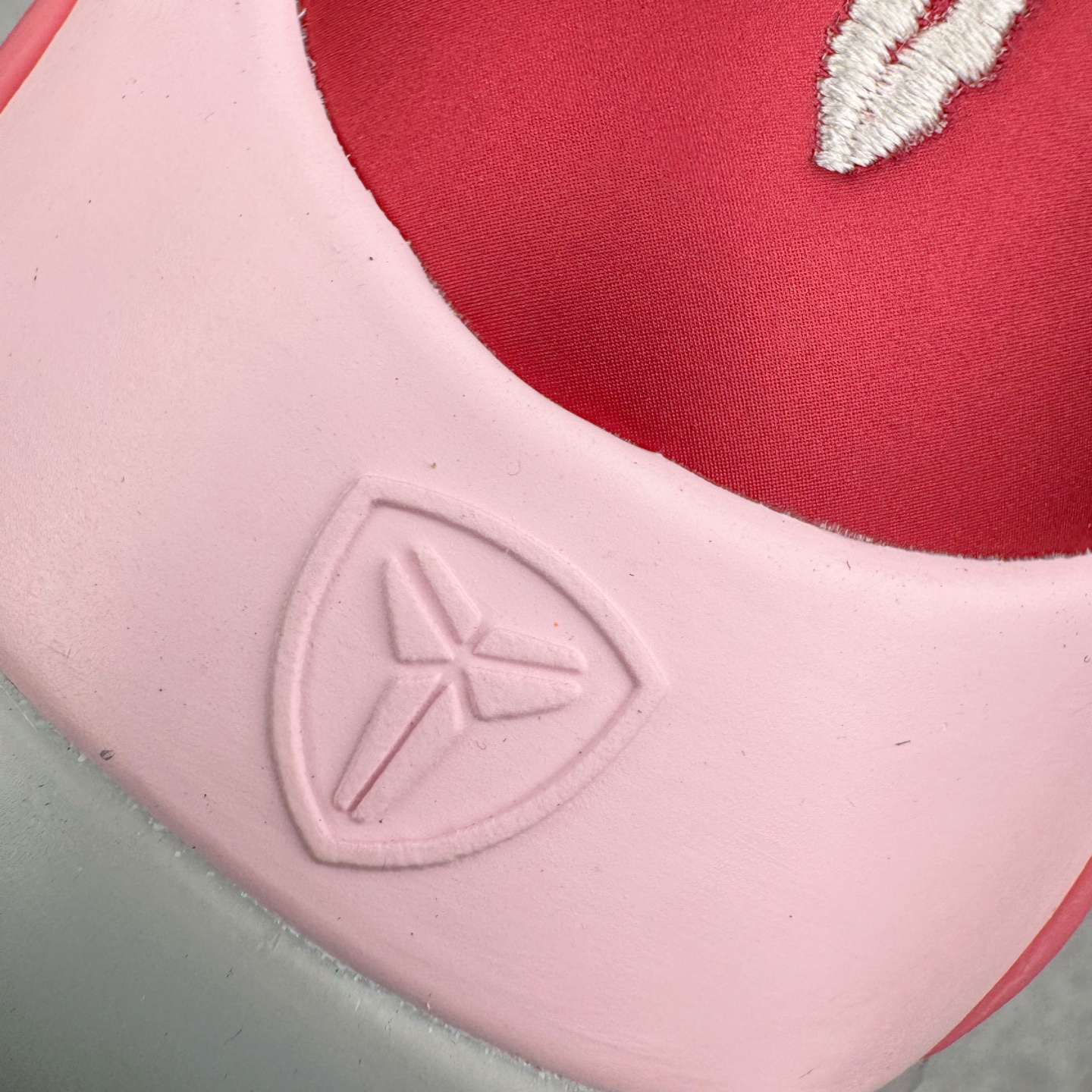  S2 KOBE 9  EM Think Pink PE 科比9 低筒 篮球鞋 实战鞋 球鞋 男鞋 波鞋 粉色乳腺癌 HQ4995-600