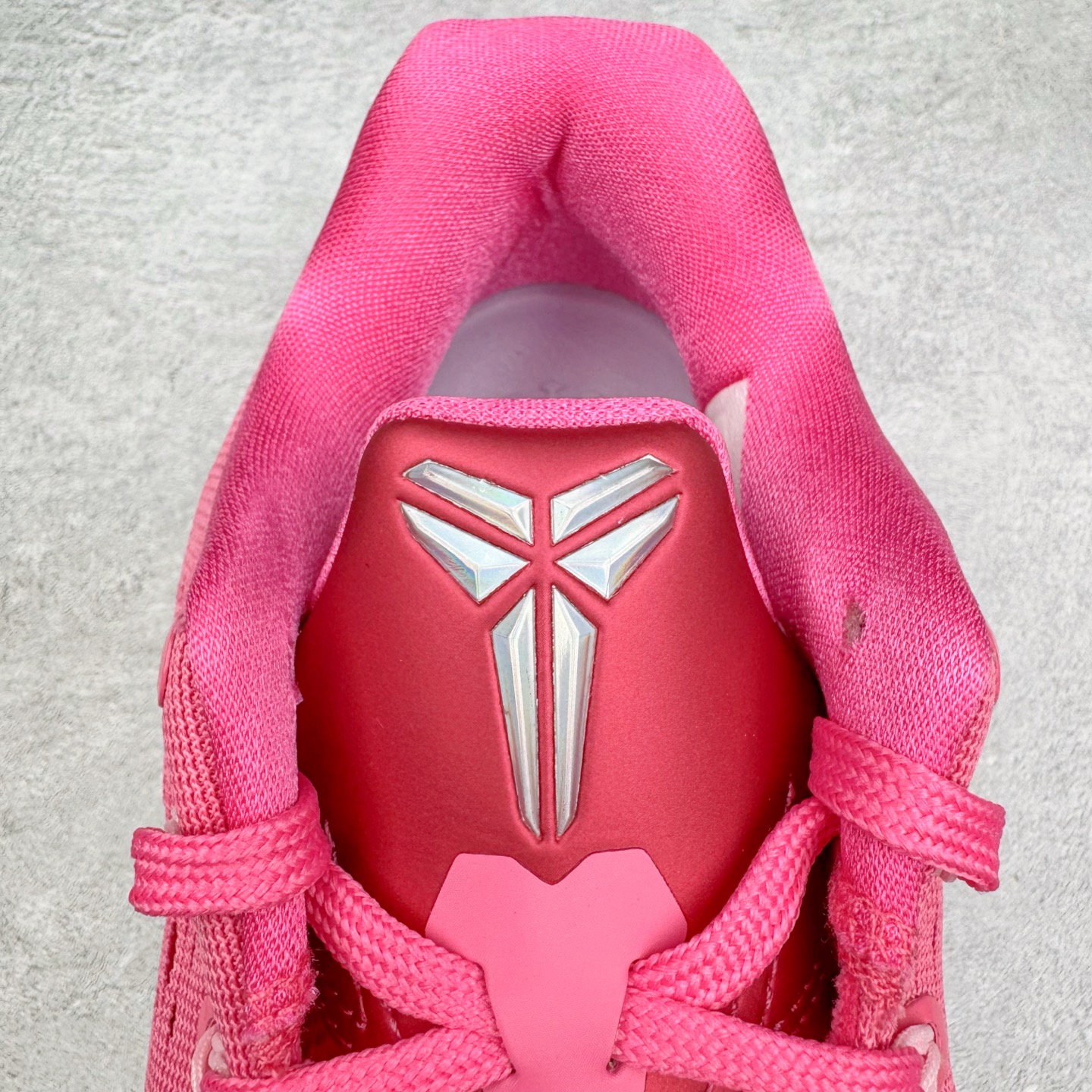  S2 KOBE 9  EM Think Pink PE 科比9 低筒 篮球鞋 实战鞋 球鞋 男鞋 波鞋 粉色乳腺癌 HQ4995-600