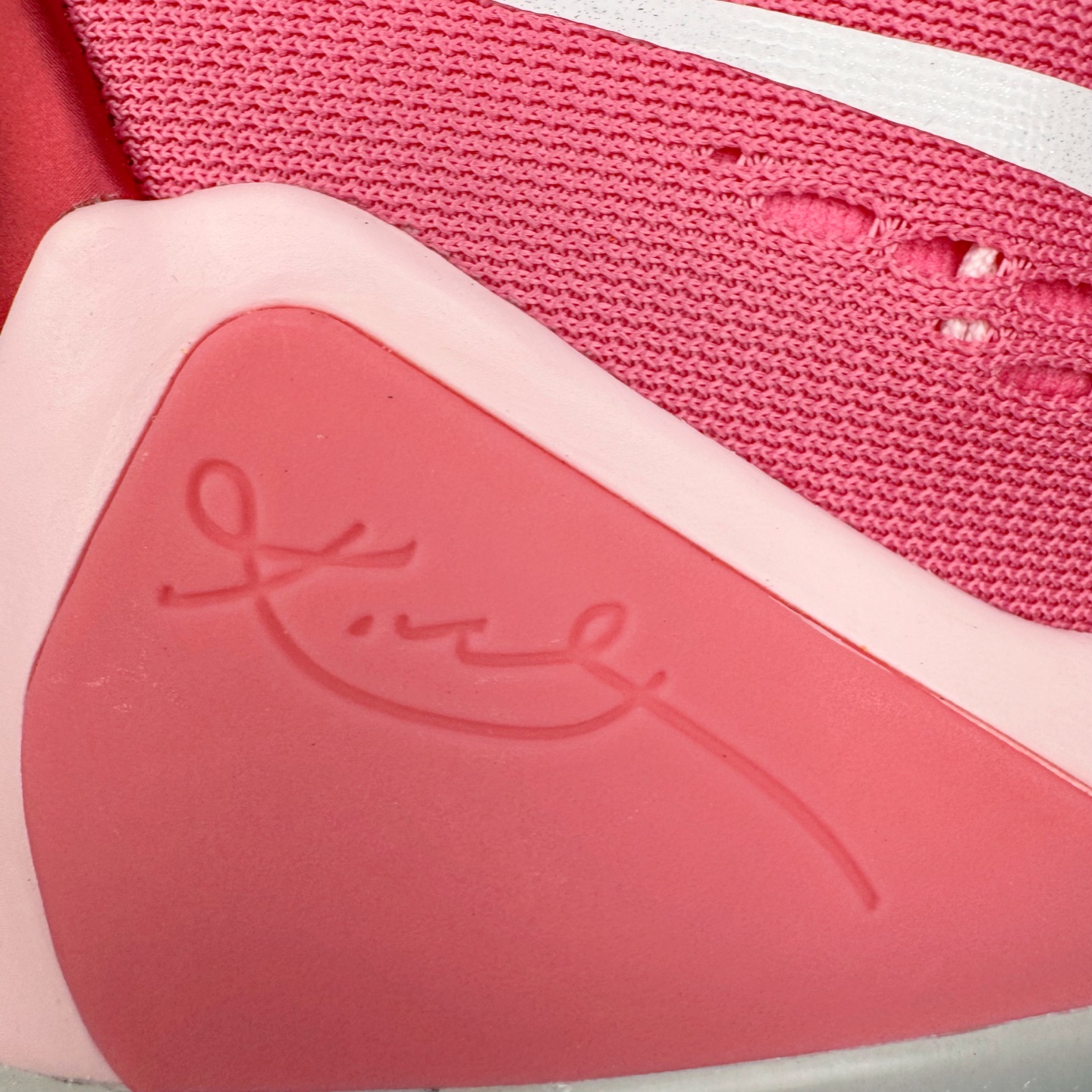  S2 KOBE 9  EM Think Pink PE 科比9 低筒 篮球鞋 实战鞋 球鞋 男鞋 波鞋 粉色乳腺癌 HQ4995-600