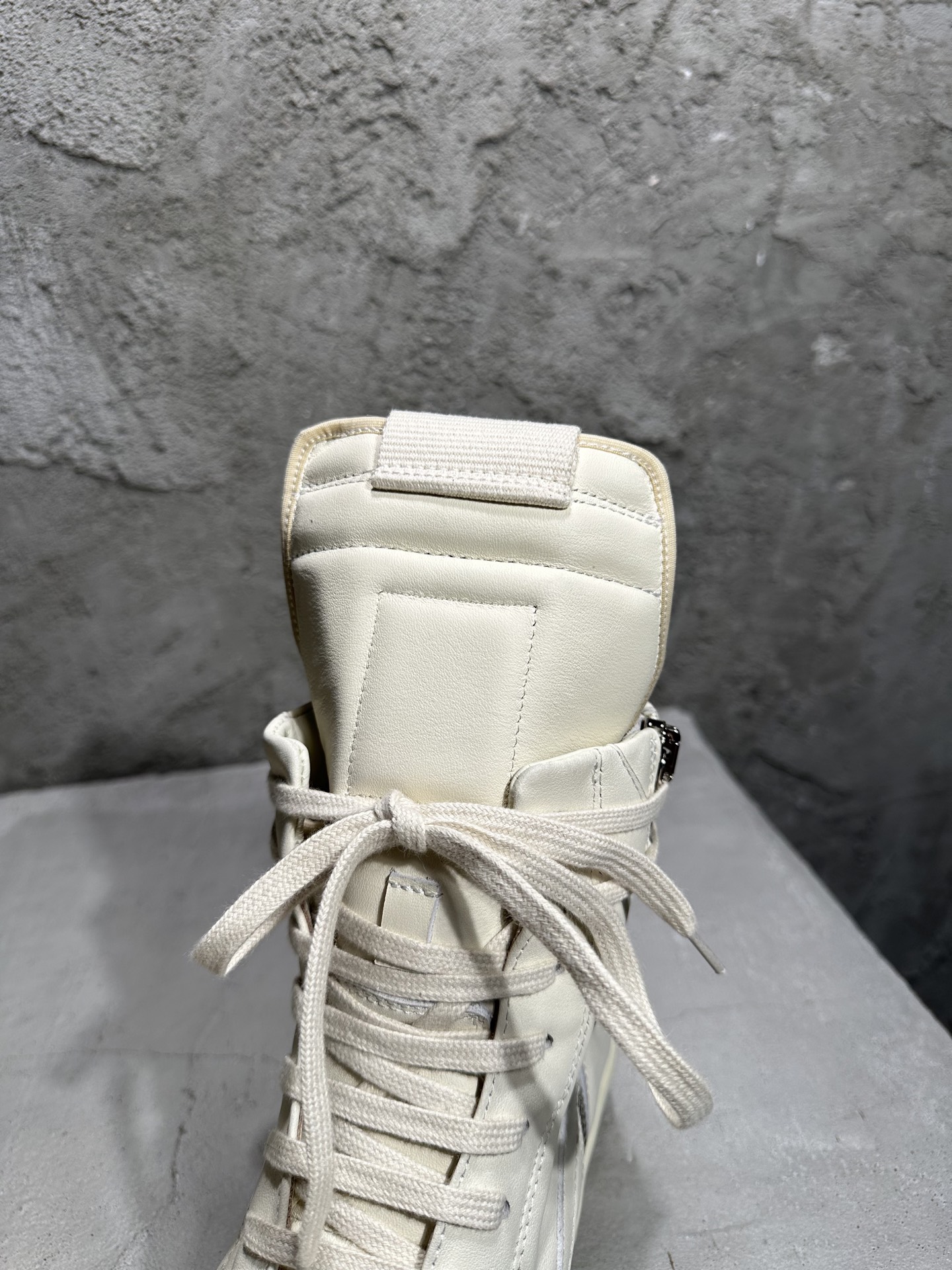 RICK OWENS RO  厚底 板鞋 休闲鞋 男鞋 女鞋 波鞋  皮質 倒三角 七孔白色 生胶底  RU02E1801LCO-111