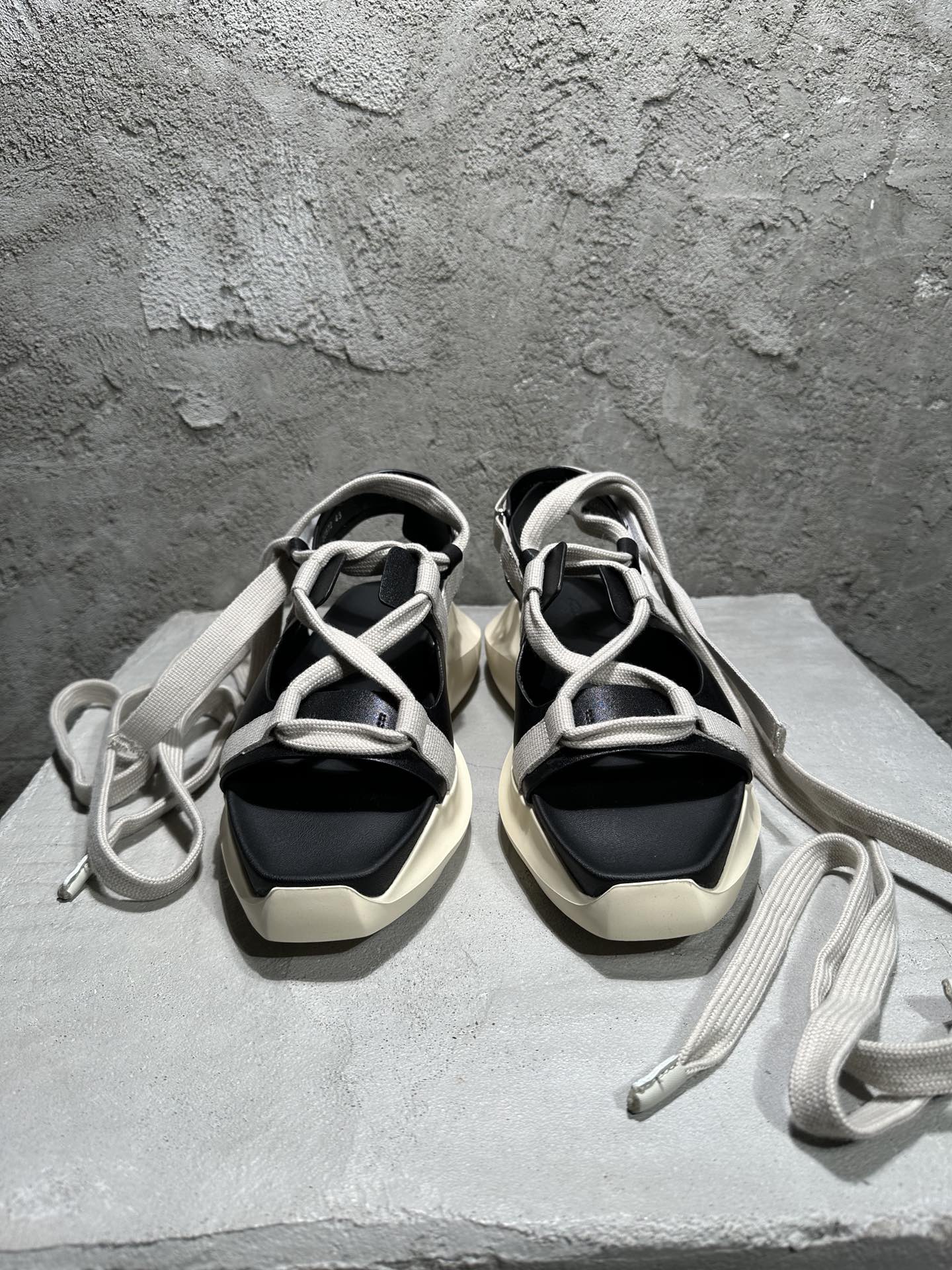 RICK OWENS RO  厚底 板鞋 舒适 百搭 沙滩凉鞋  黑白 RU01C4815LCGW2-981
