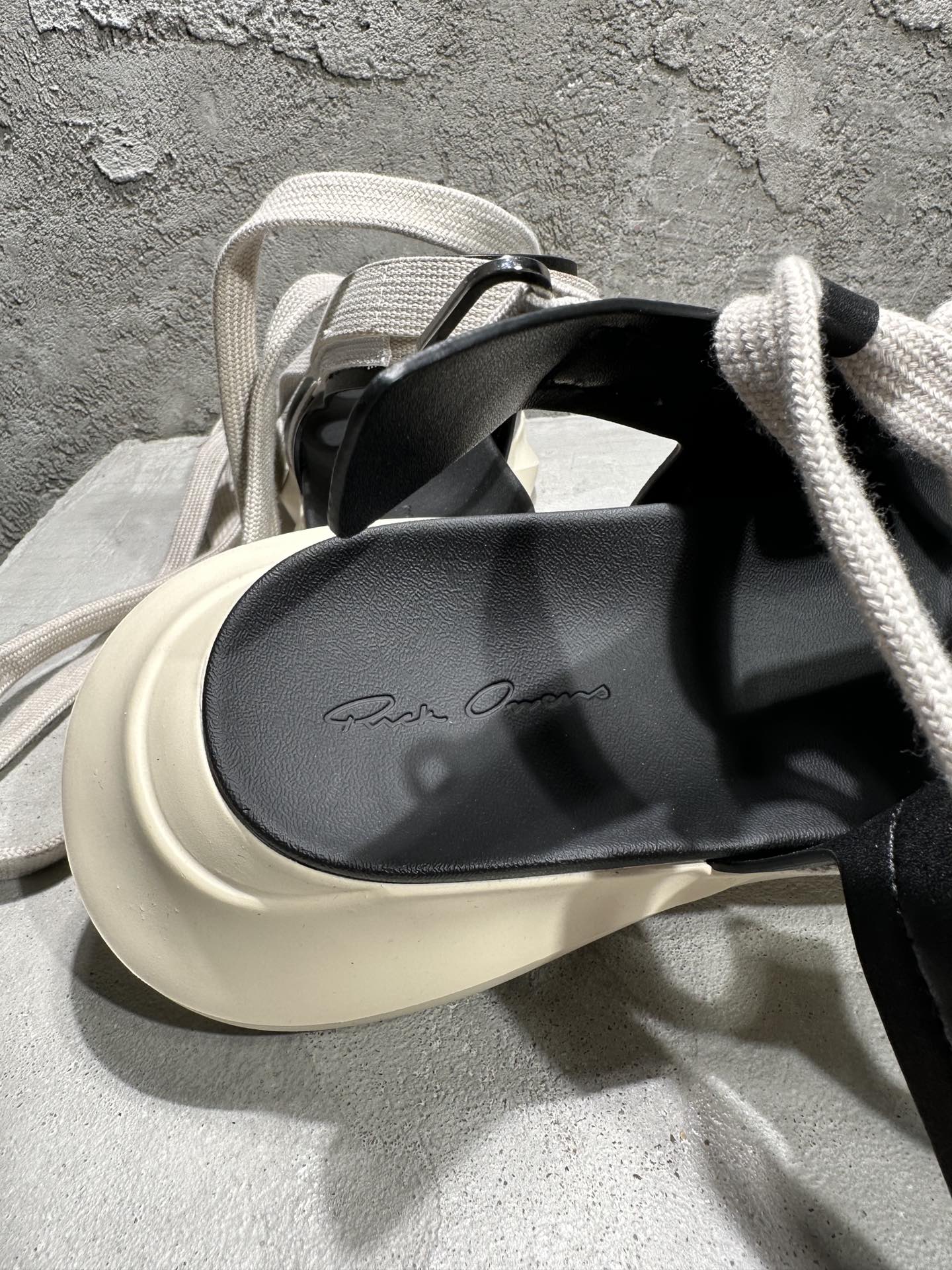 RICK OWENS RO  厚底 板鞋 舒适 百搭 沙滩凉鞋  黑白 RU01C4815LCGW2-981