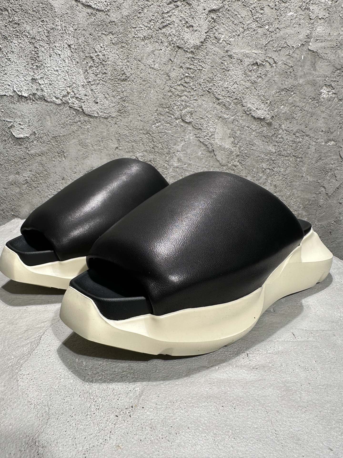 RICK OWENS RO  EVA 厚底 板鞋 休闲鞋 男鞋 女鞋 波鞋  皮質 拖鞋  黑白 RP01C5817LLP-91