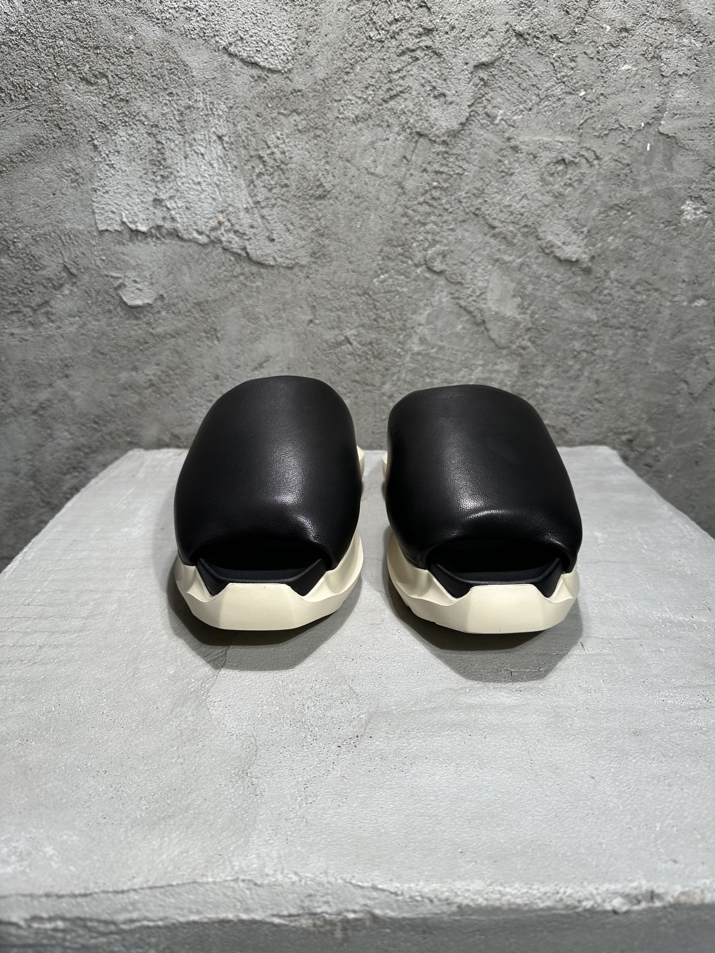 RICK OWENS RO  EVA 厚底 板鞋 休闲鞋 男鞋 女鞋 波鞋  皮質 拖鞋  黑白 RP01C5817LLP-91