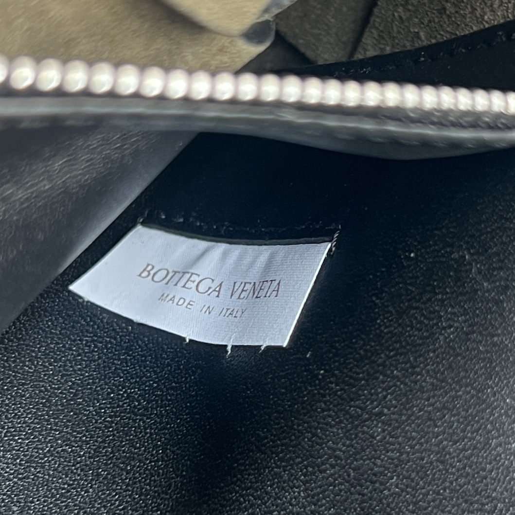 BV 葆蝶家 Diago  编织设计 牛皮 购物袋 手提袋  枕头包  斜款包 黑色 817921V56A21084