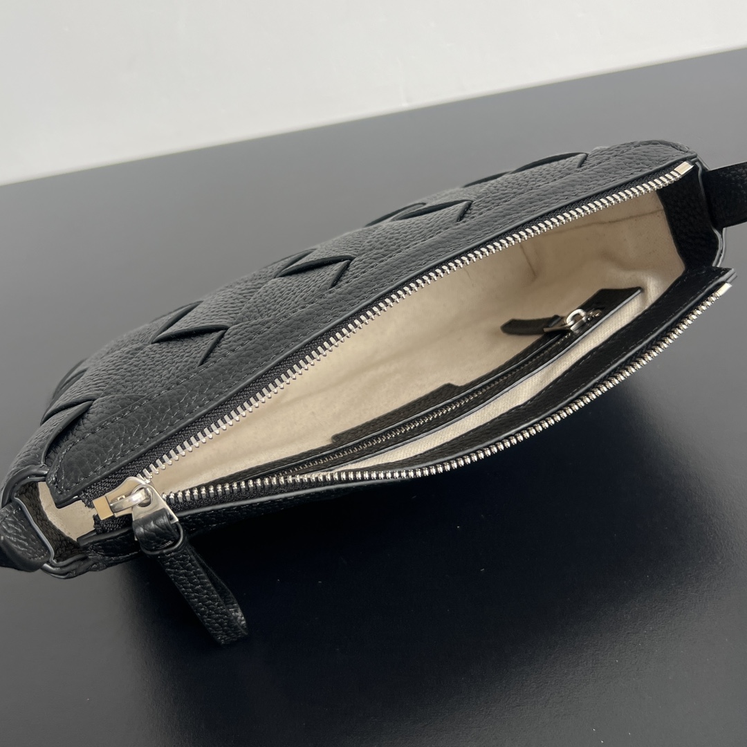 BV 葆蝶家 Diago 编织设计 牛皮 购物袋 手提袋  枕头包  斜款包 黑色 837112V4FV18803